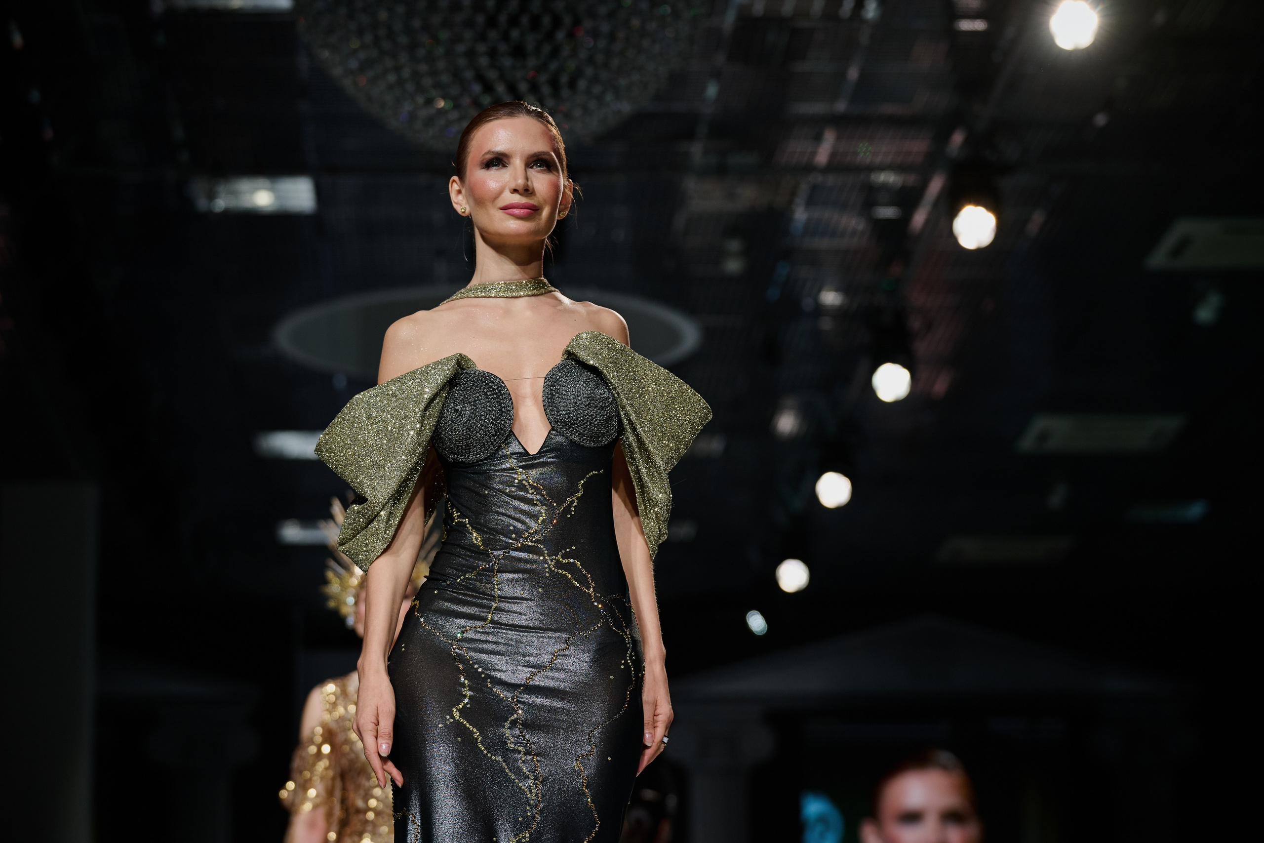 ESTET FASHION WEEK ВЕСНА — 2025. Фотограф Роман Адлер