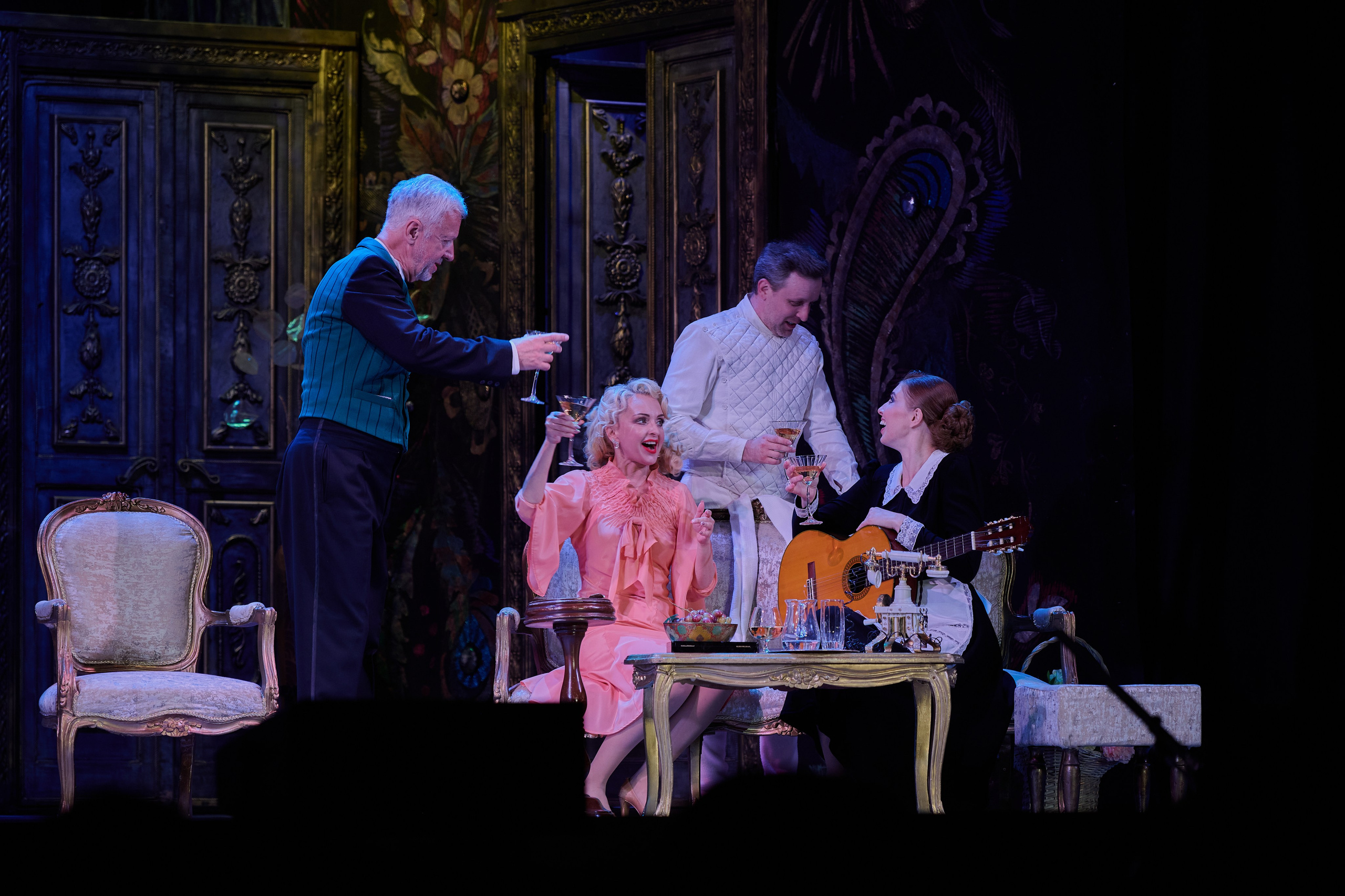 Спектакль «Товарищ». Фотограф Роман Адлер