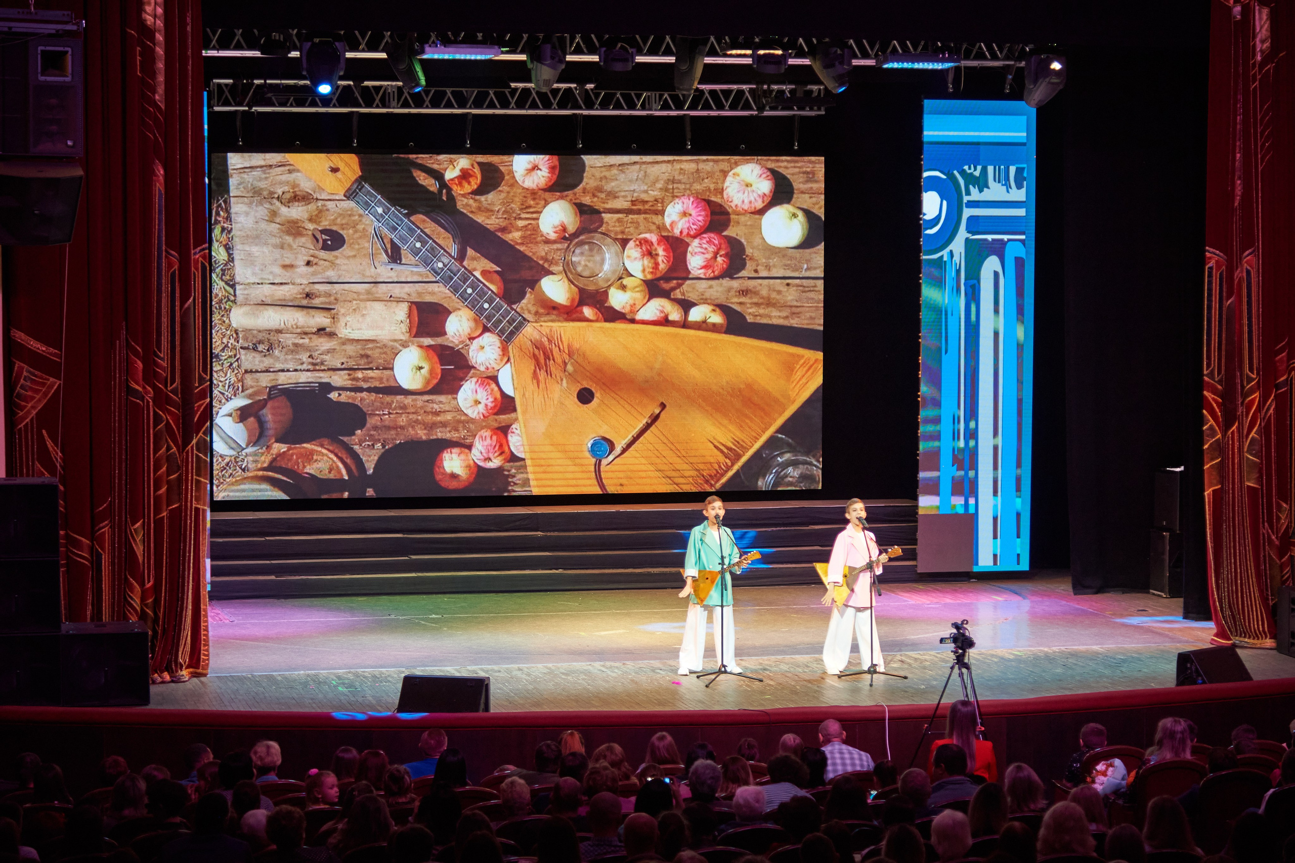 Ежегодный отчетный концерт «Детской школы искуств № 18». [fXph] Фотограф Масликов Илья. Съёмка мероприятий в Ленинске-Кузнецком