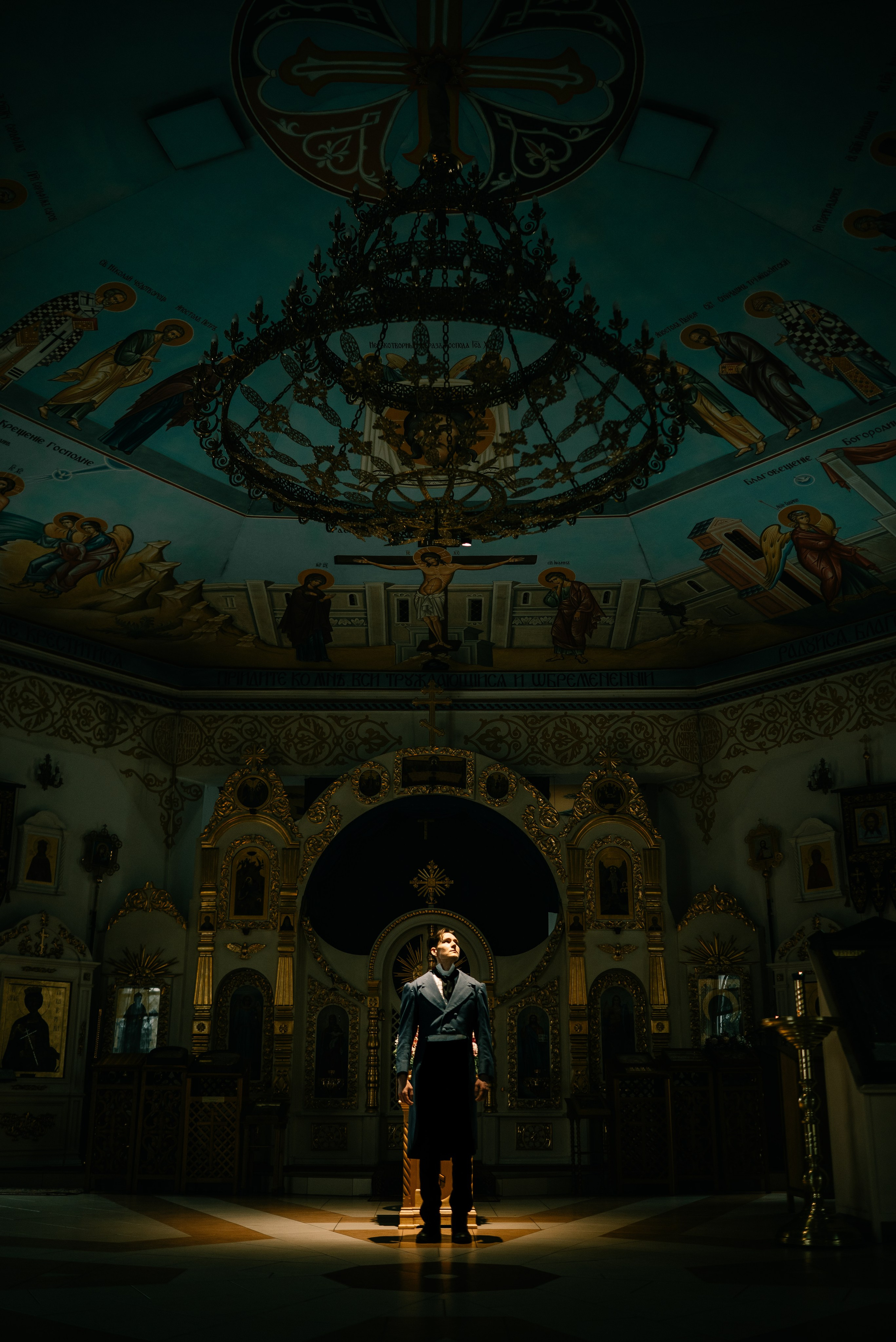 Фёдор Ивицкий (Всеволожск). Непарадное в парадных