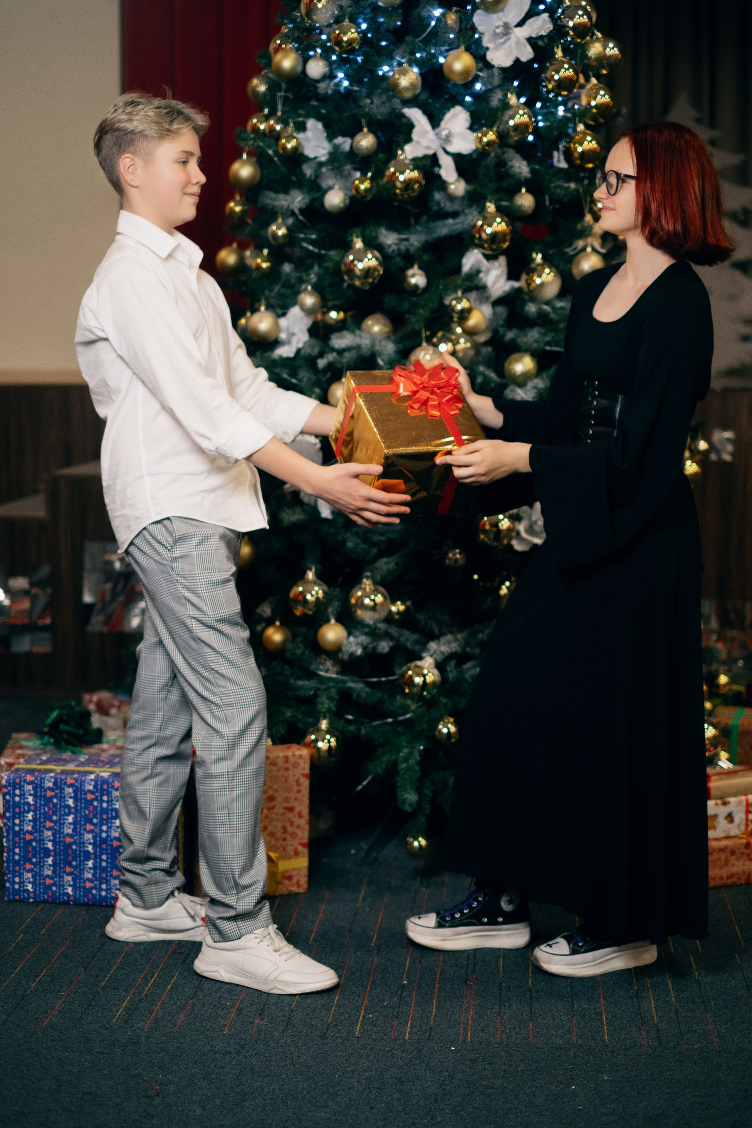 Новогодняя Фотосессия МАОУ СОШ№ 15 8 «Г». Свадебный и репортажной фотограф Денис Ожигин в Краснодаре и Краснодарском крае