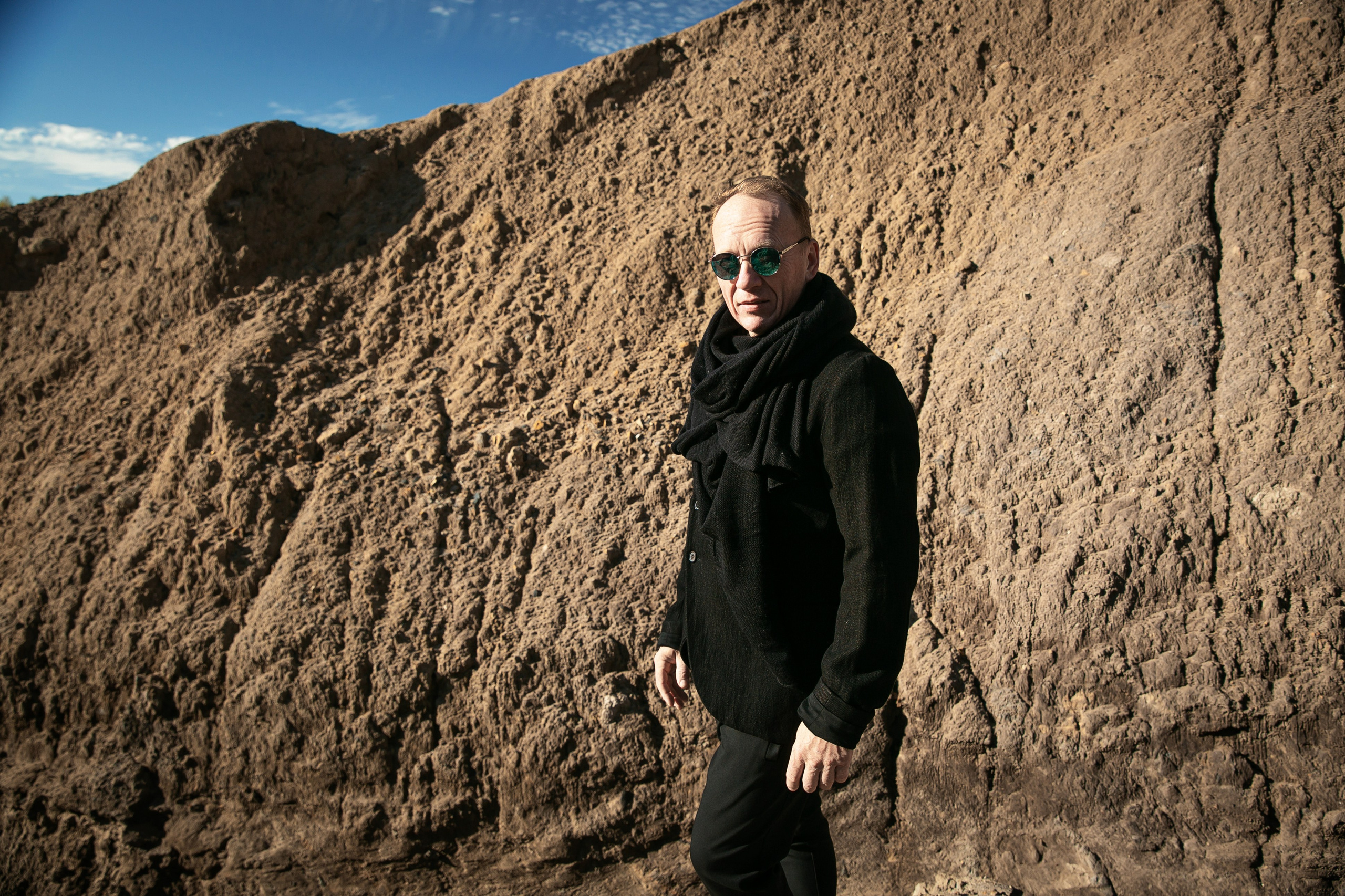 Editorial for multi-brand boutique «ЧОрная икра». АННА ВЕРСО / ANNA VERSO | Визуальный художник / Visual artist