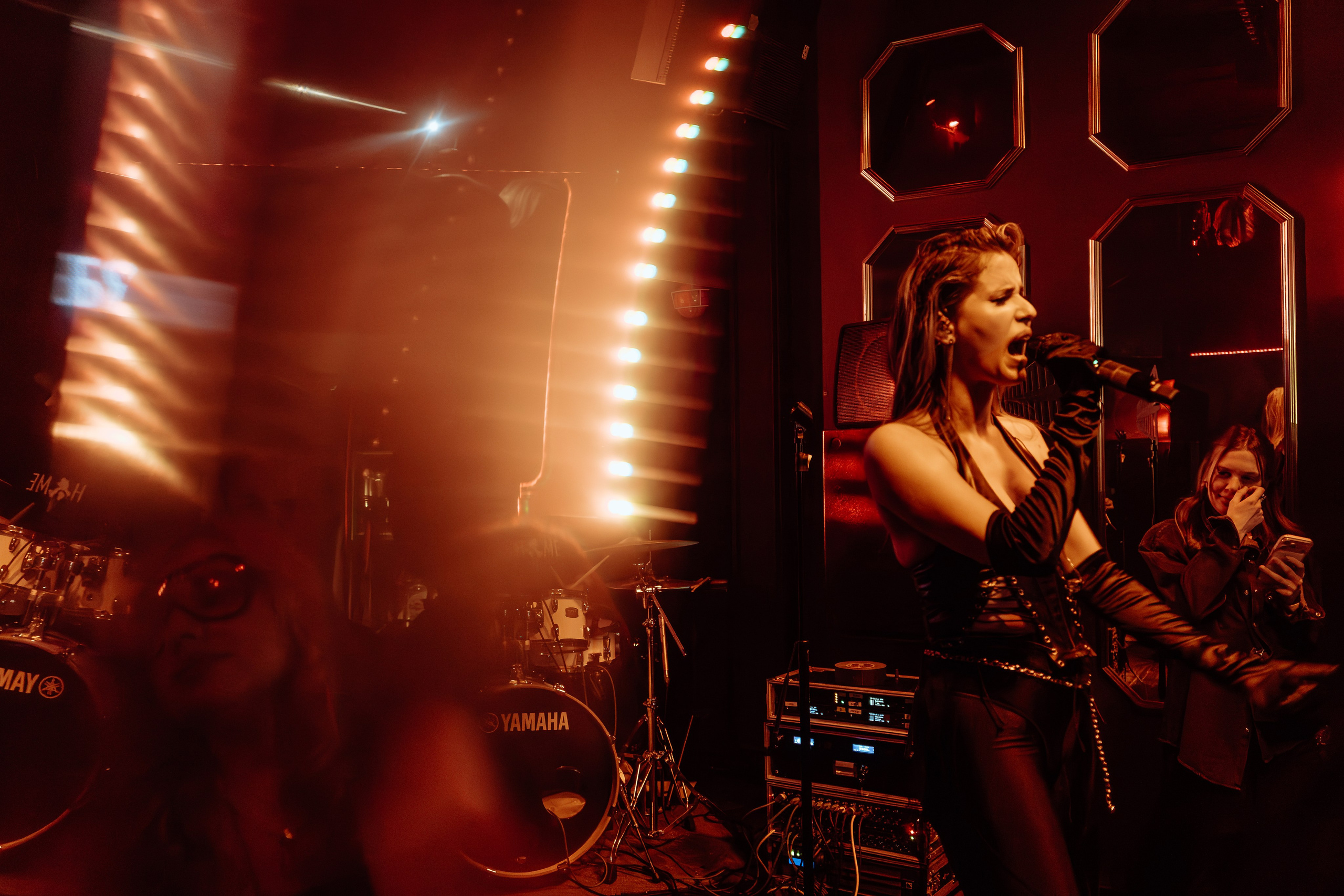 Репортжа с презинтации нового альбома певицы Elvira T — Ядовитая. Неразбитая. Никита Скрипник — ТЕАТР В СТИЛЕ ФЭШН