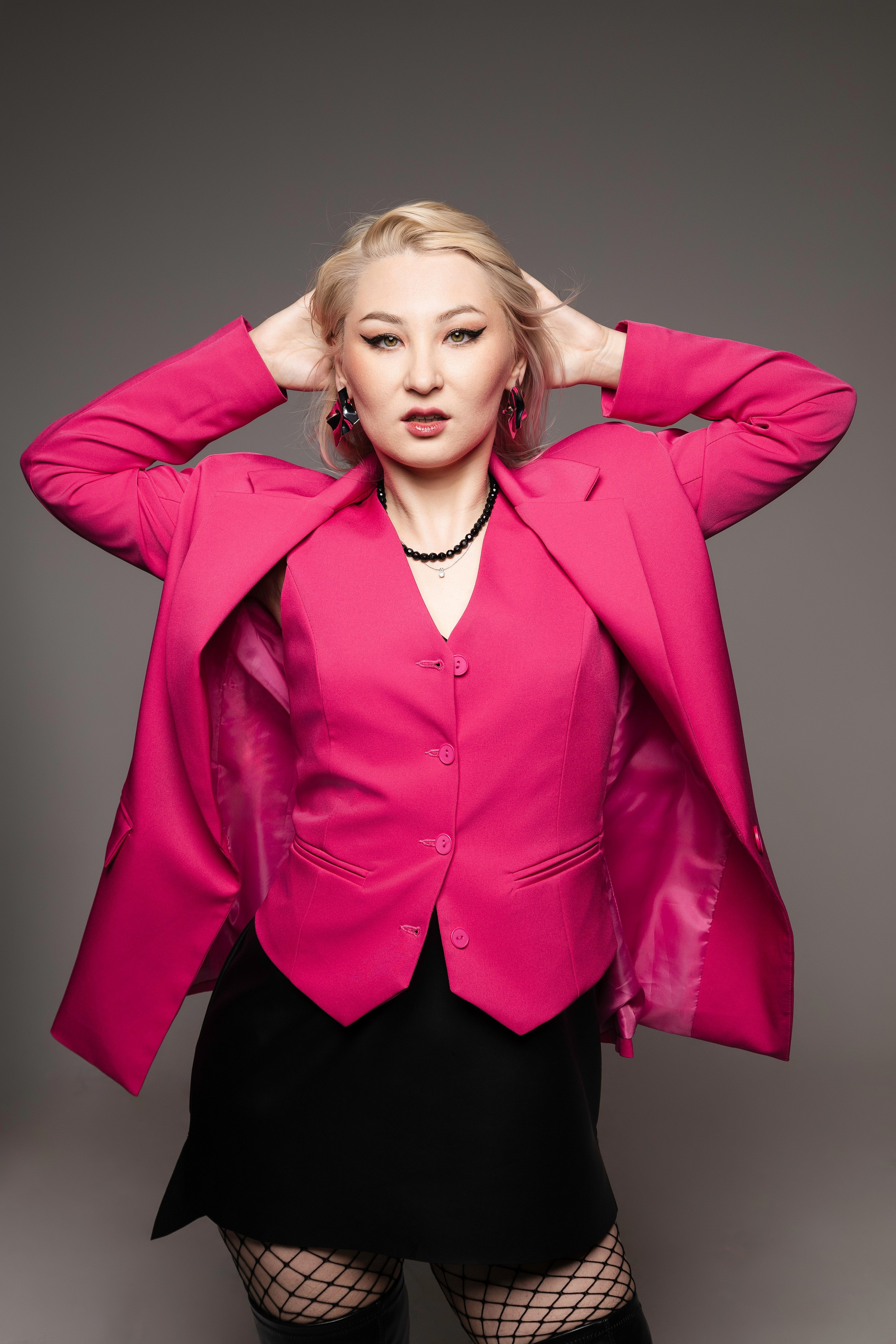 Кавер группа на электрозаводе. Анастасия, Фотограф женского портрета и беременности в стиле vogue