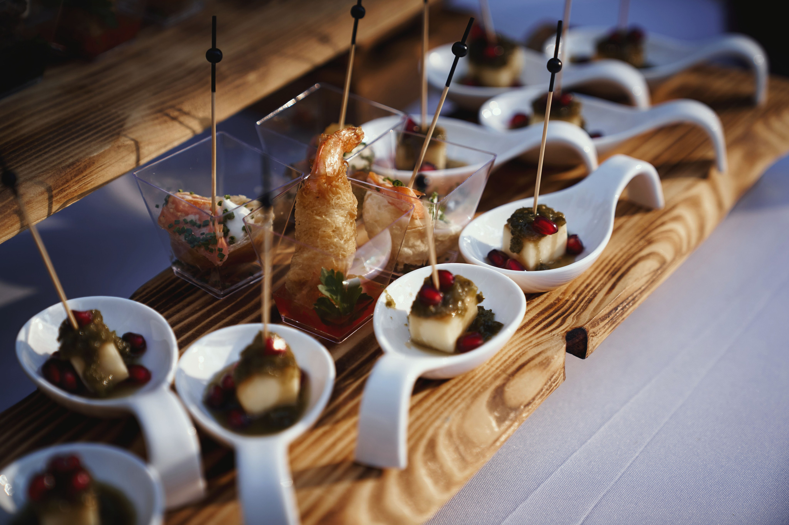 Свадьба Николая и Ирины в Золотом сазане, большая беседка