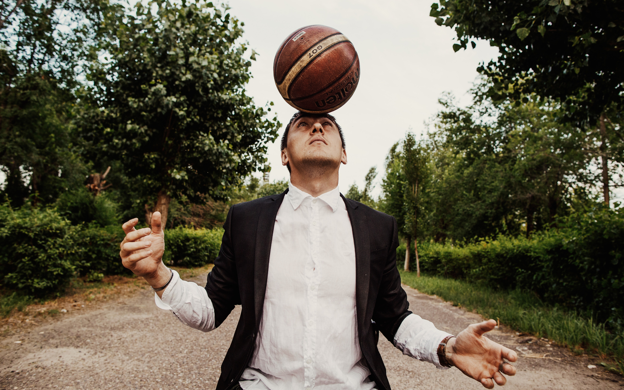 Алексей. Спасибо за проявленный интерес к моему творчеству! Меня зовут Россохат