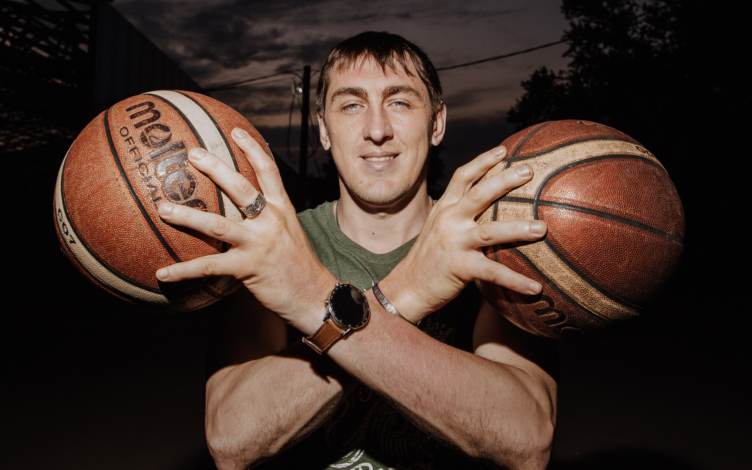 Алексей. Спасибо за проявленный интерес к моему творчеству! Меня зовут Россохат