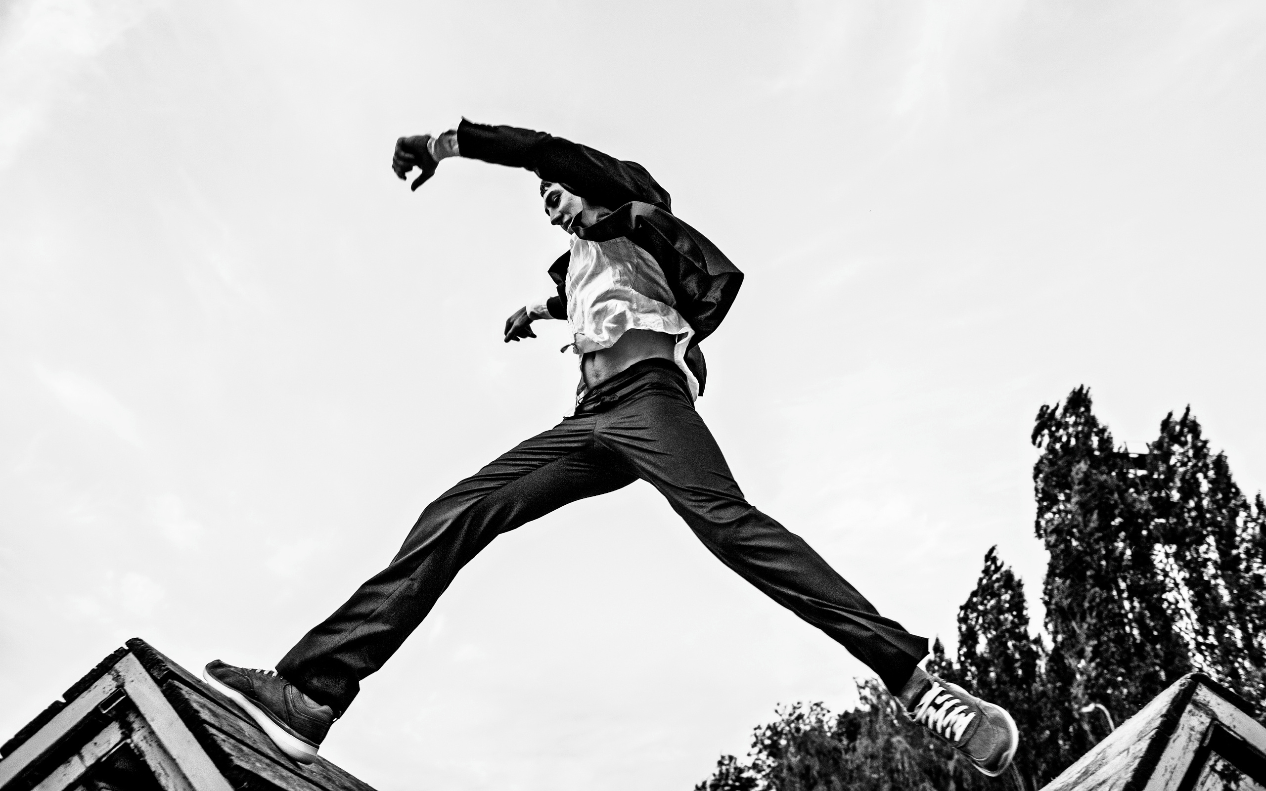 Алексей. Спасибо за проявленный интерес к моему творчеству! Меня зовут Россохат