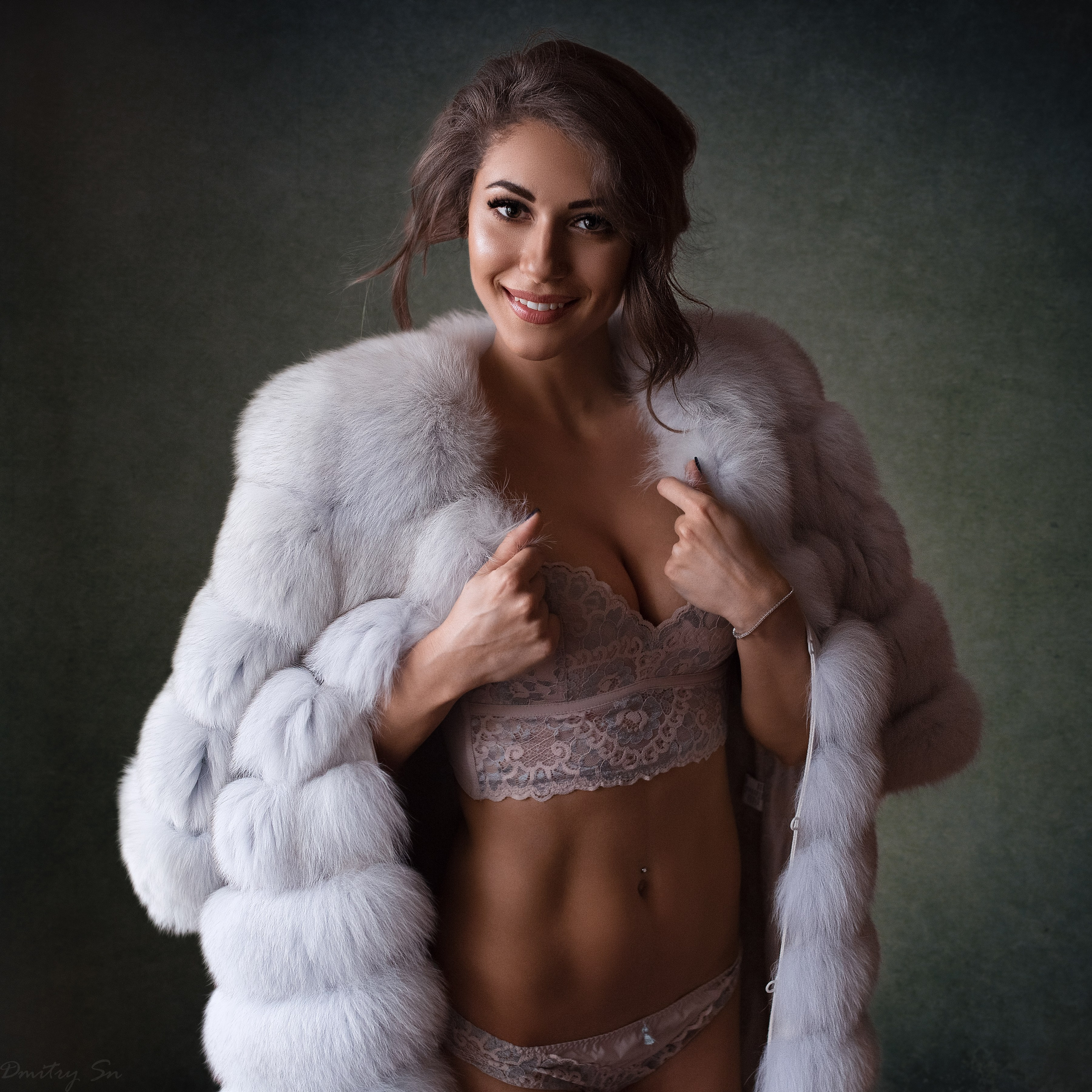 Фотосет у окна с Дарьей для «себя»