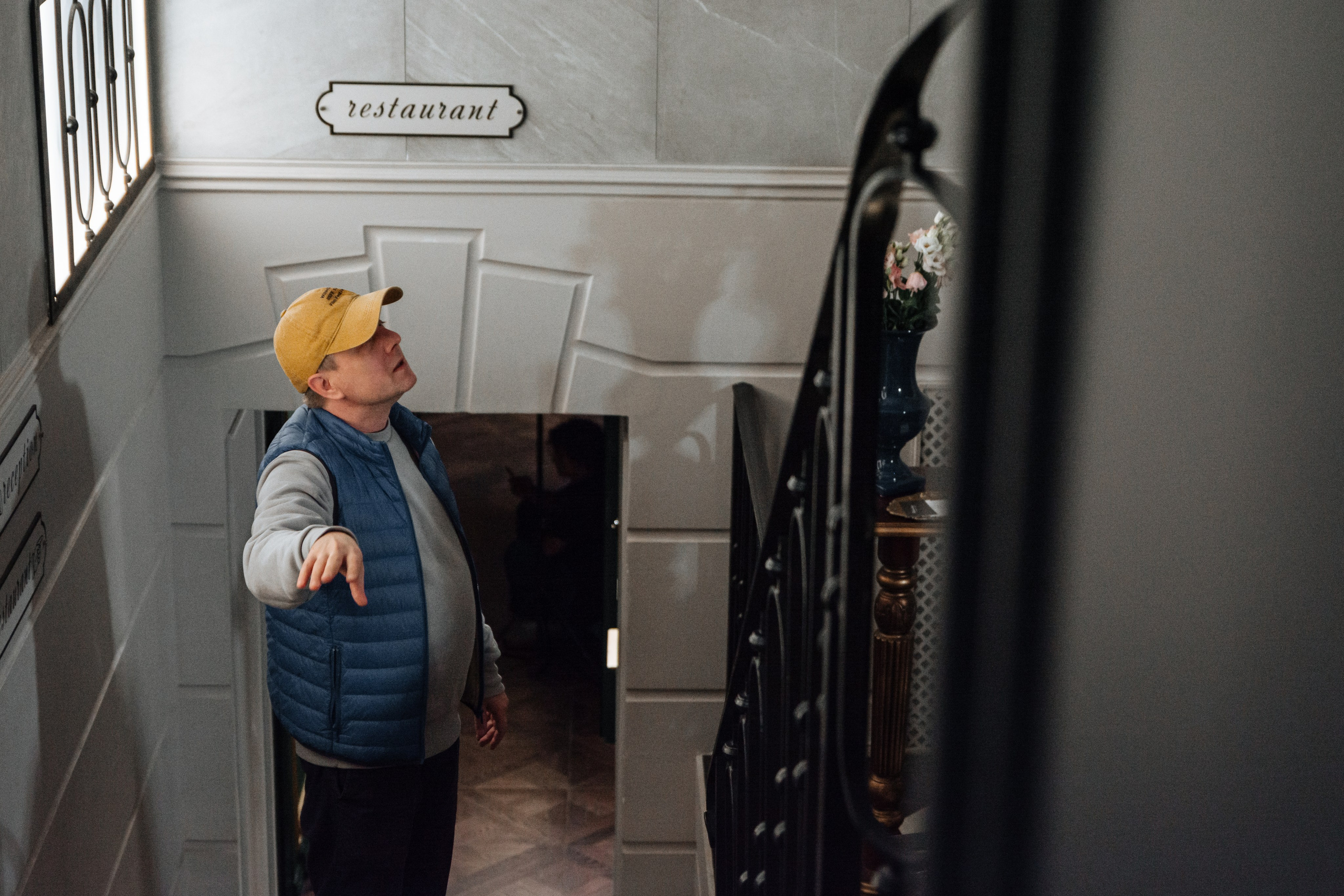 Пушкин в отеле «Оболенский». Съёмка ролика для конкурса. Портретный фотограф в Санкт-Петербурге Дмитриева Наталия