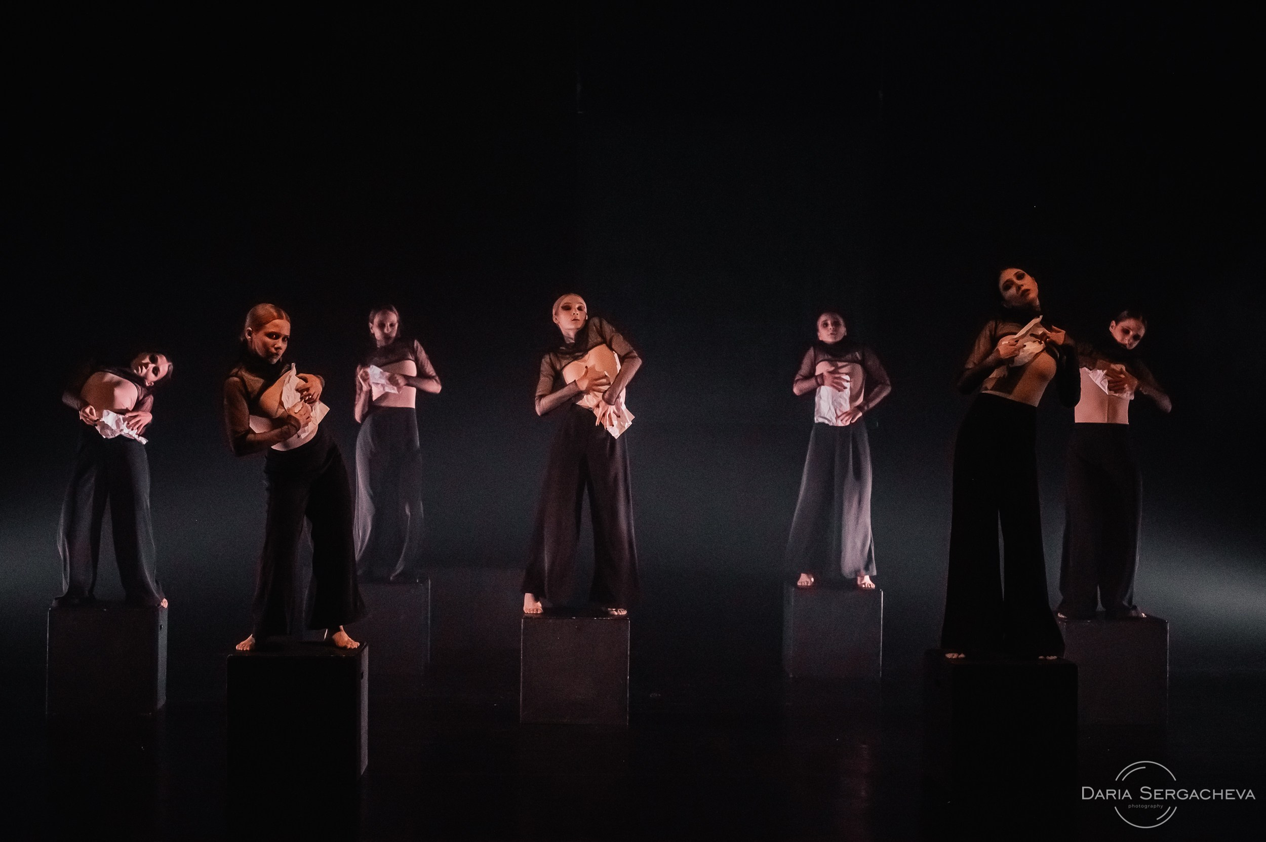 Спектакль «Безморье». Художник по свету Максим Сергачев