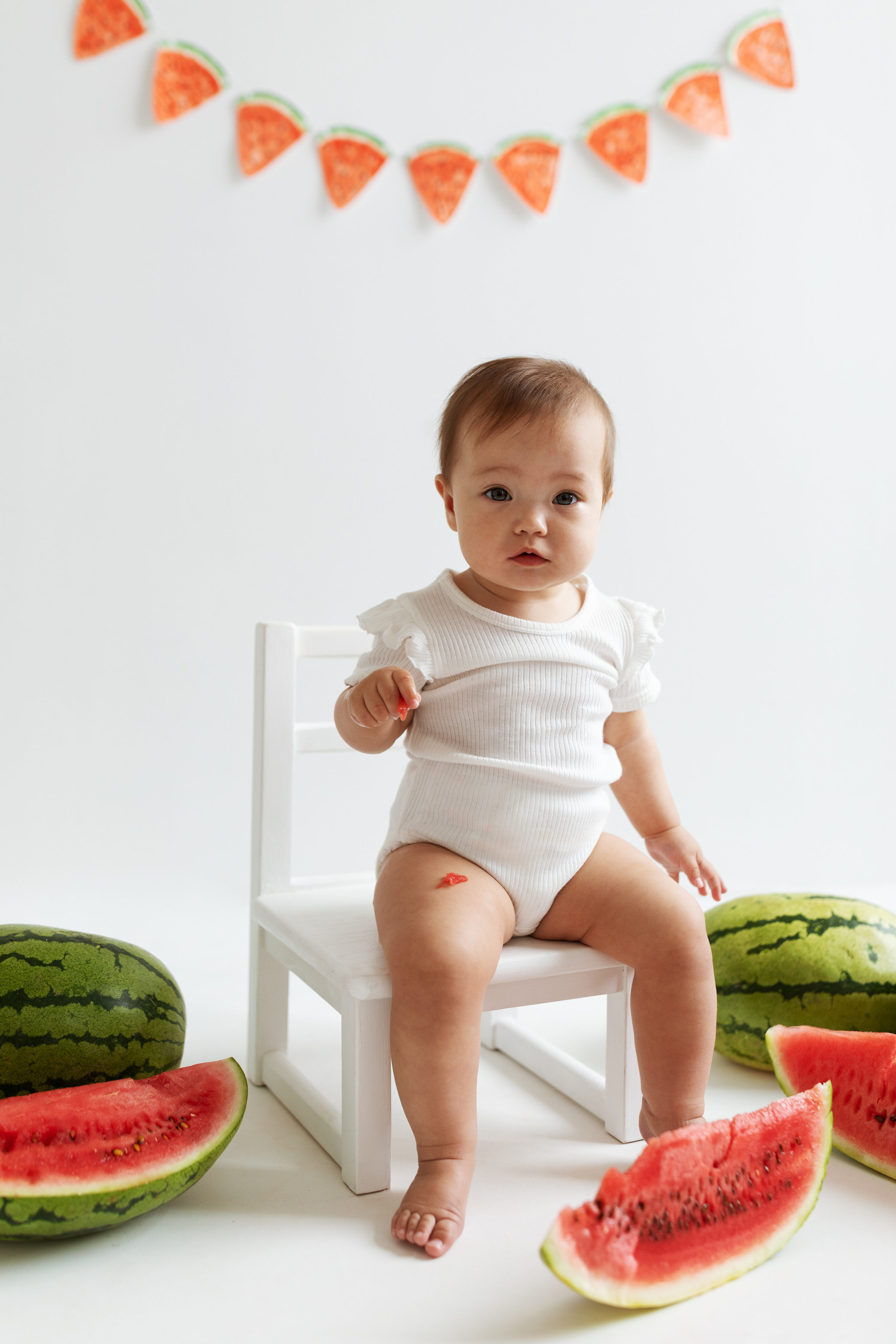 Ева и арбузы. Фотограф на годик Хабаровск Детский и семейный фотограф в Хабаровске Юлия Матвиенко