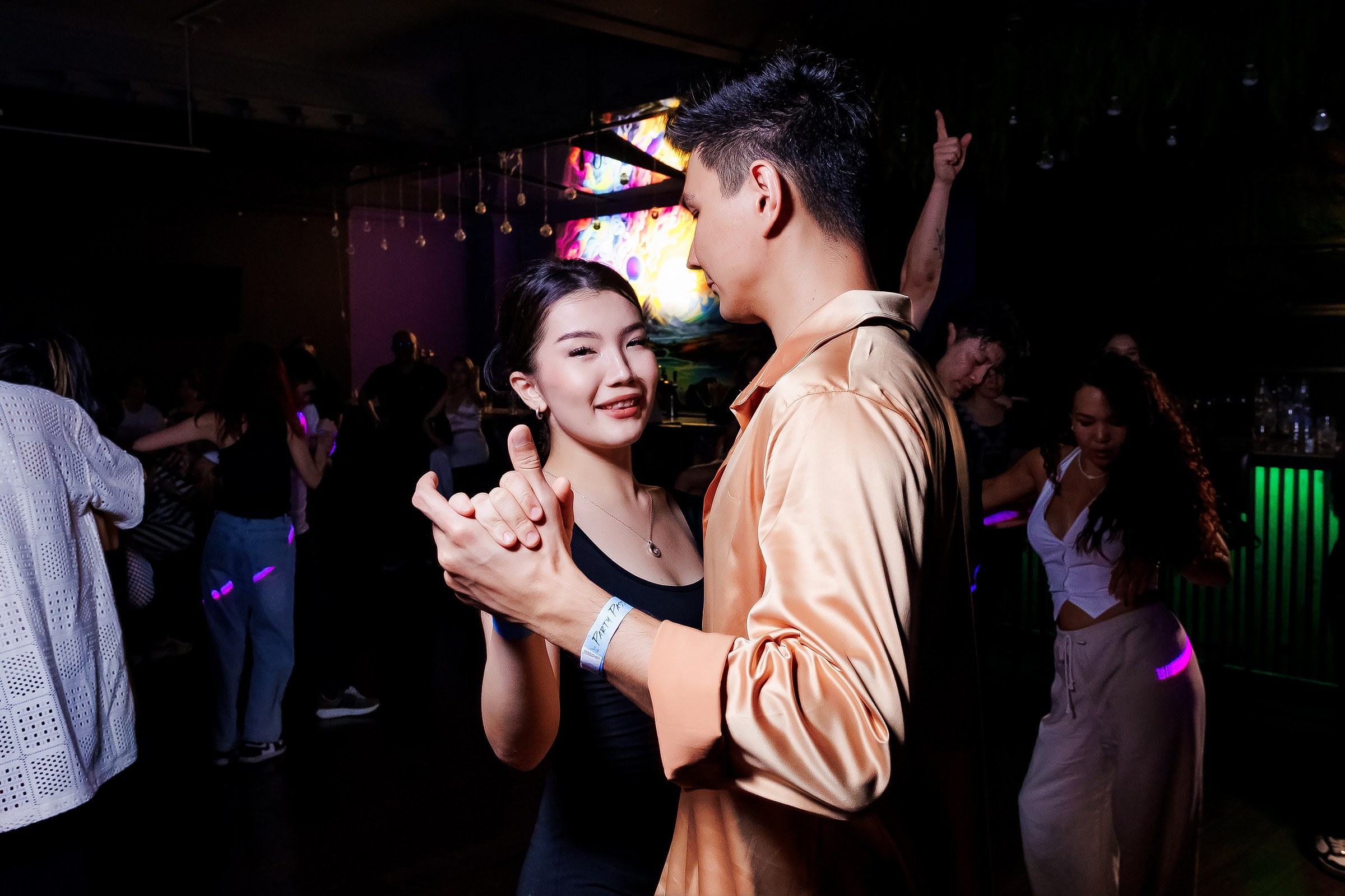 Bachata Party Hola Dance. Репортажный фотограф в Алматы Каюпов Сержан