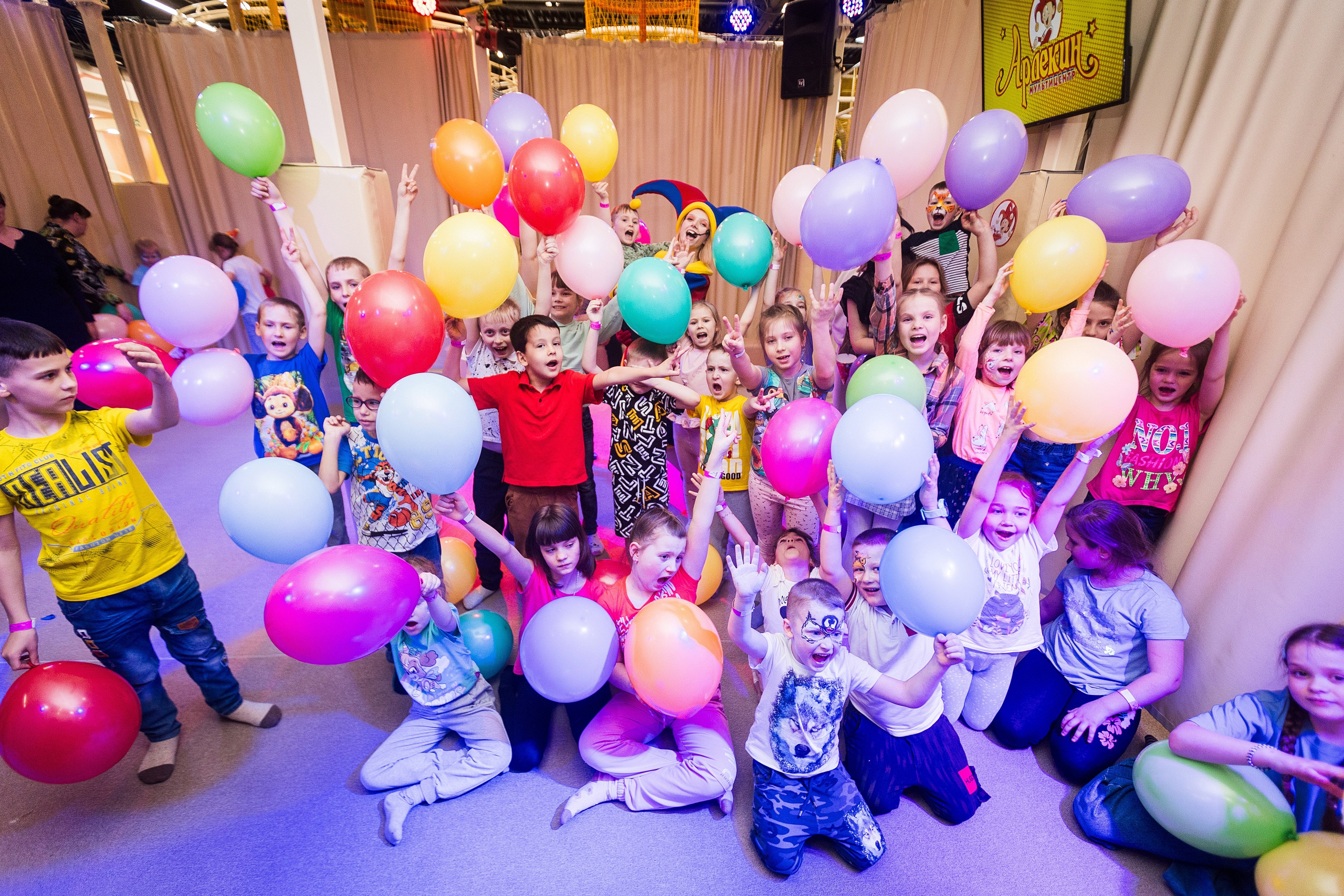 День рождения Арлекина. Детский фотограф видеограф в Хабаровске Михаил Орлов