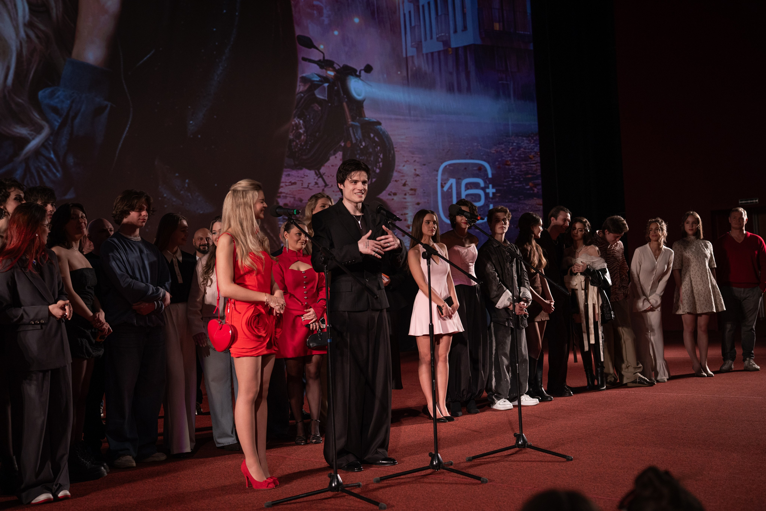 Твое сердце будет разбито. Премьера Твое сердце будет разбито. Фильм Твое сердце будет разбито. Твое сердце будет разбито смотреть. Каро 11 Октябрь