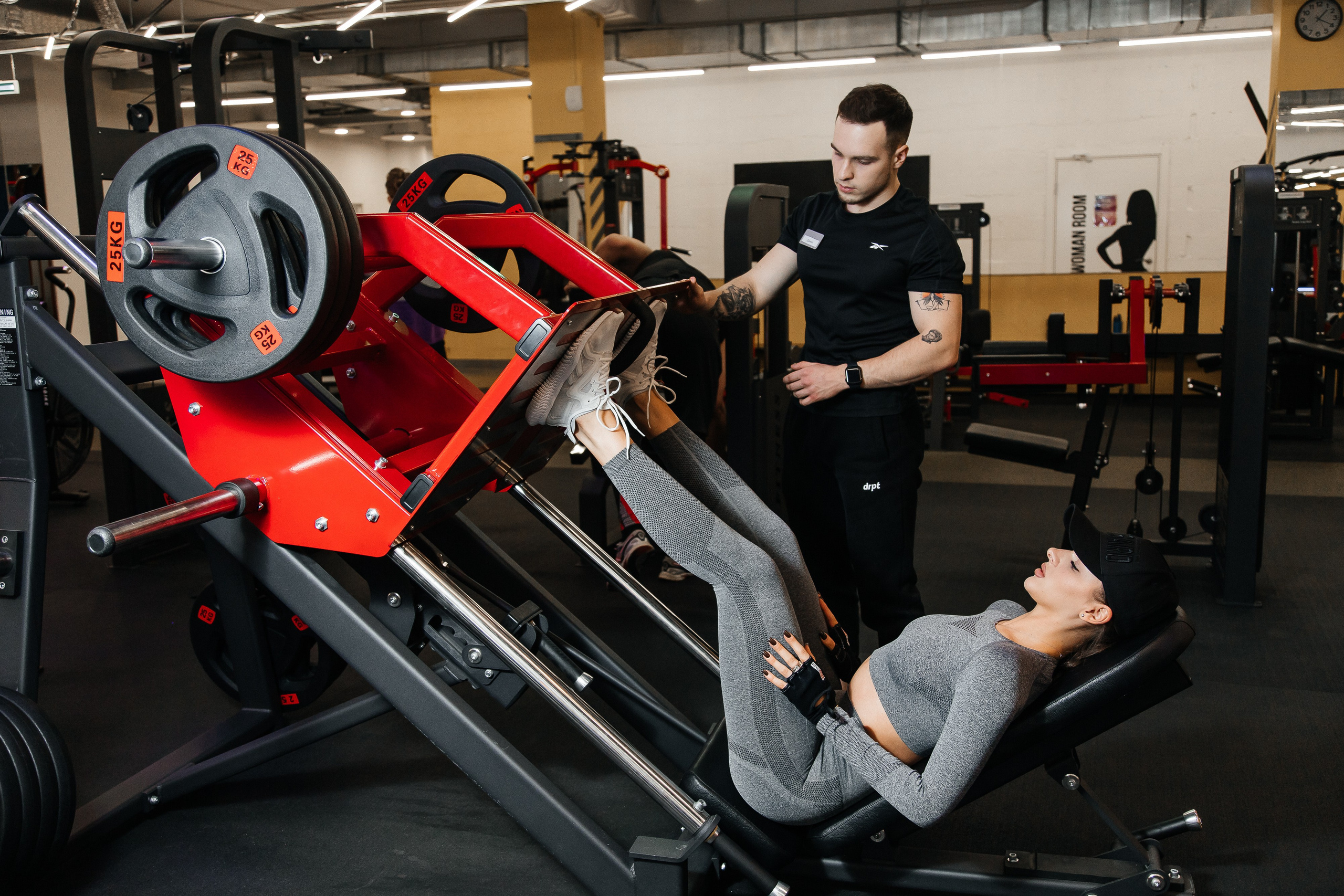 Тренажерный зал. Креативный и женский Фотограф Омске Наталья Лебедева