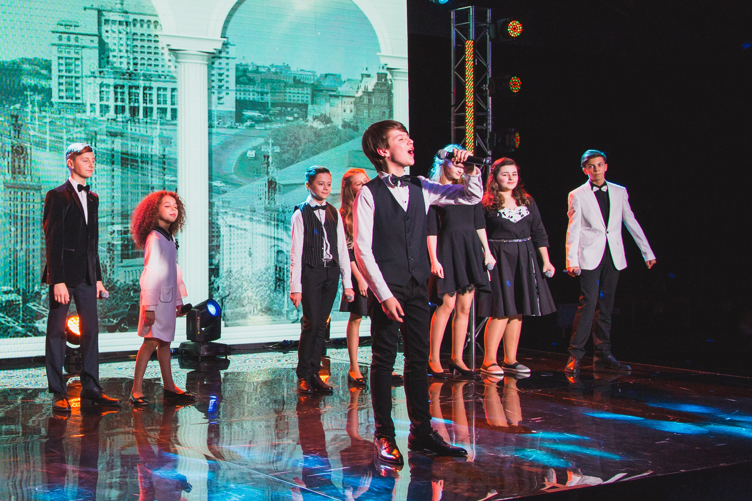 О2ТВ группа СТРАНА. Видеооператор/Фотограф Николай Завьялов