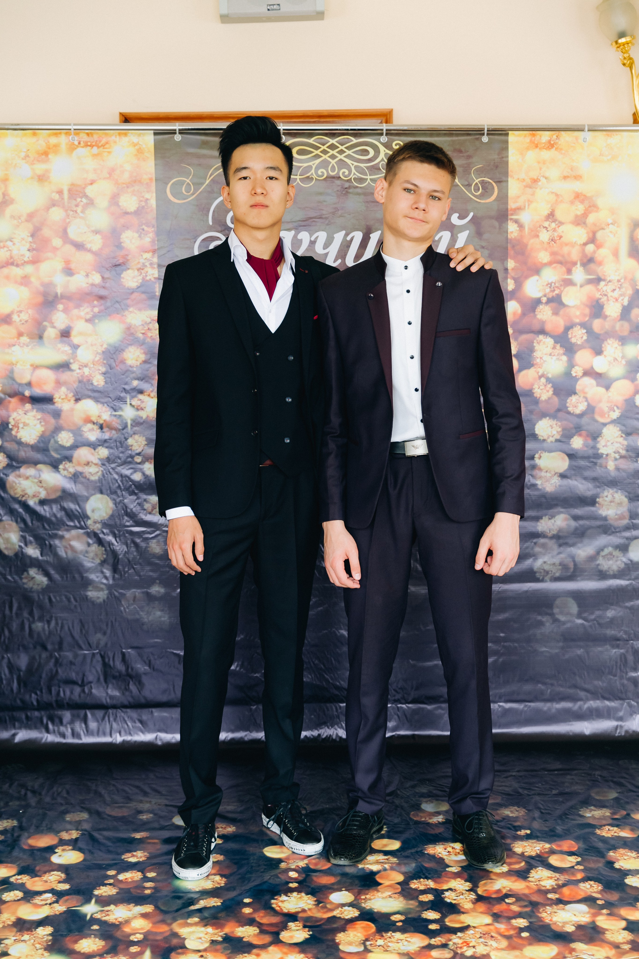 Вручение аттестатов 14 Гимназия. Свадебный и семейный фотограф в Улан-Удэ