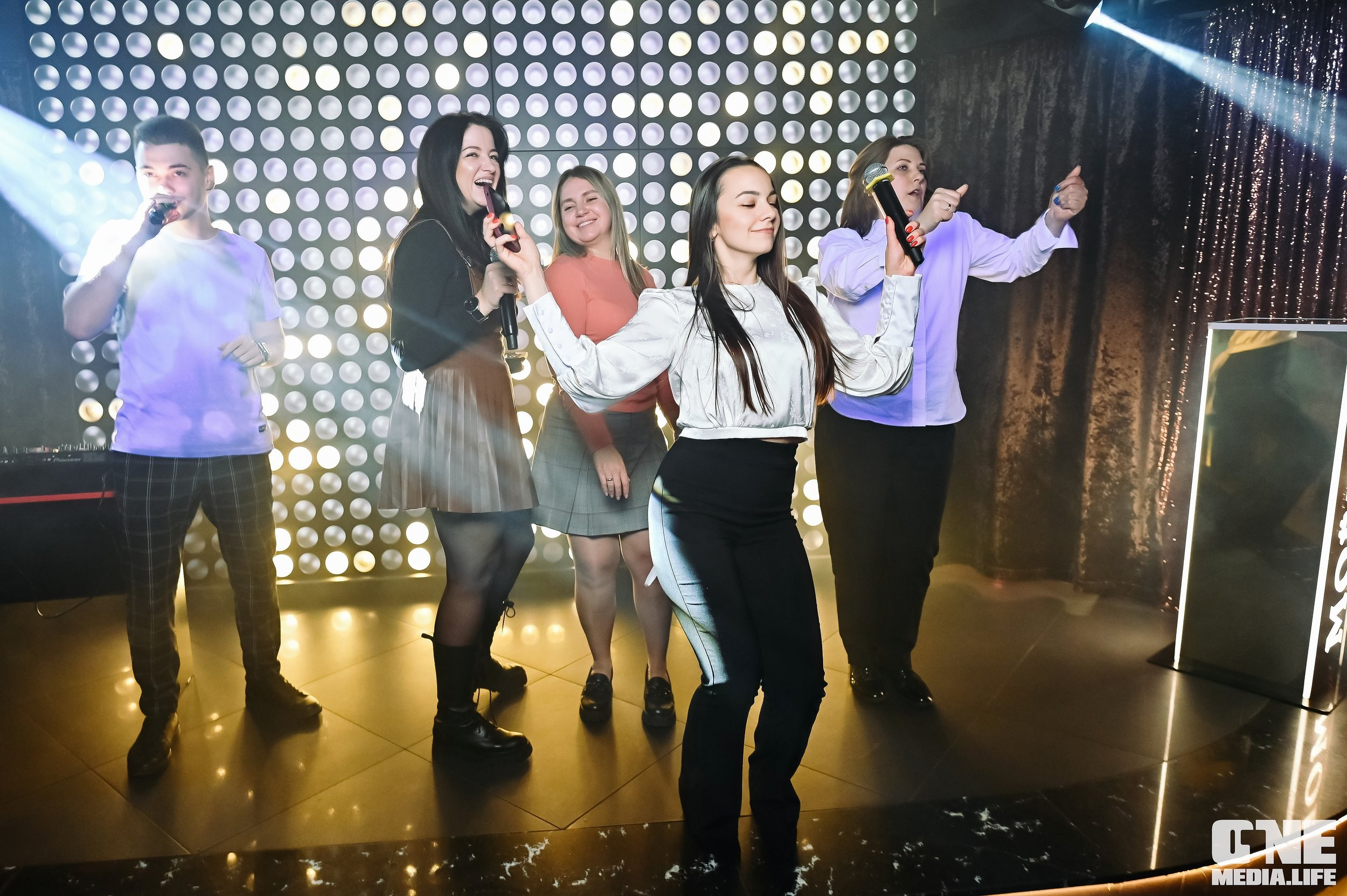 Фоторепортаж из караоке-клуба Эйфория. One Media Life: фоторепортажи, фотоотчеты с мероприятий и заведений