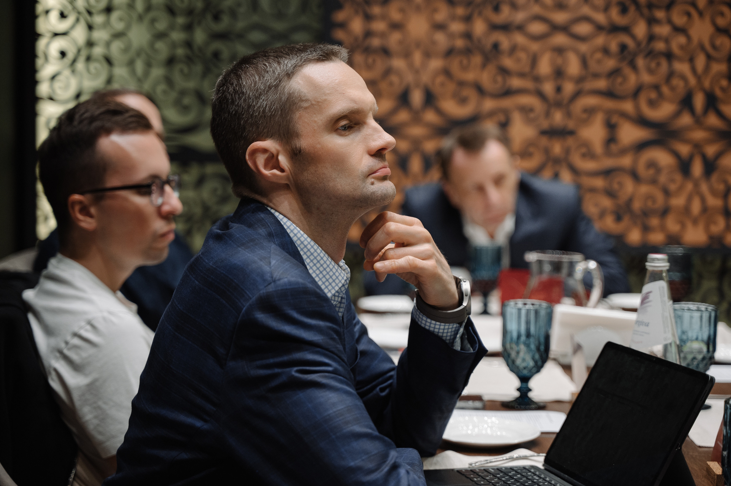 БИЗНЕС УЖИН В РЕСТОРАНЕ PESHI