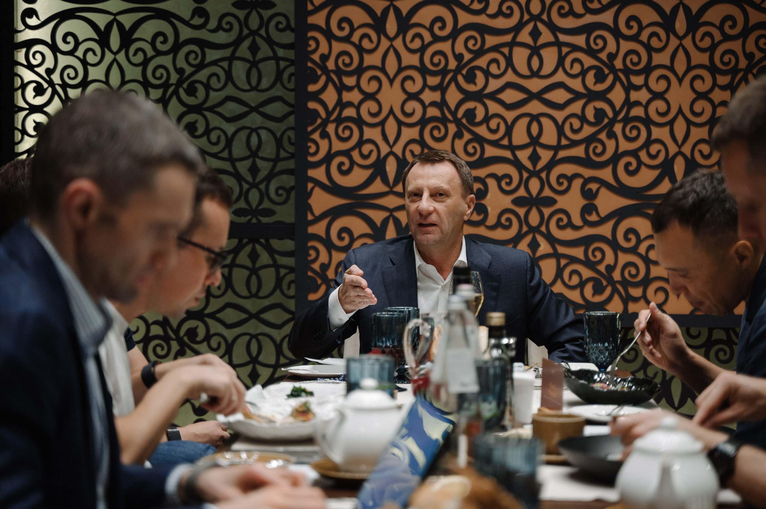 БИЗНЕС УЖИН В РЕСТОРАНЕ PESHI