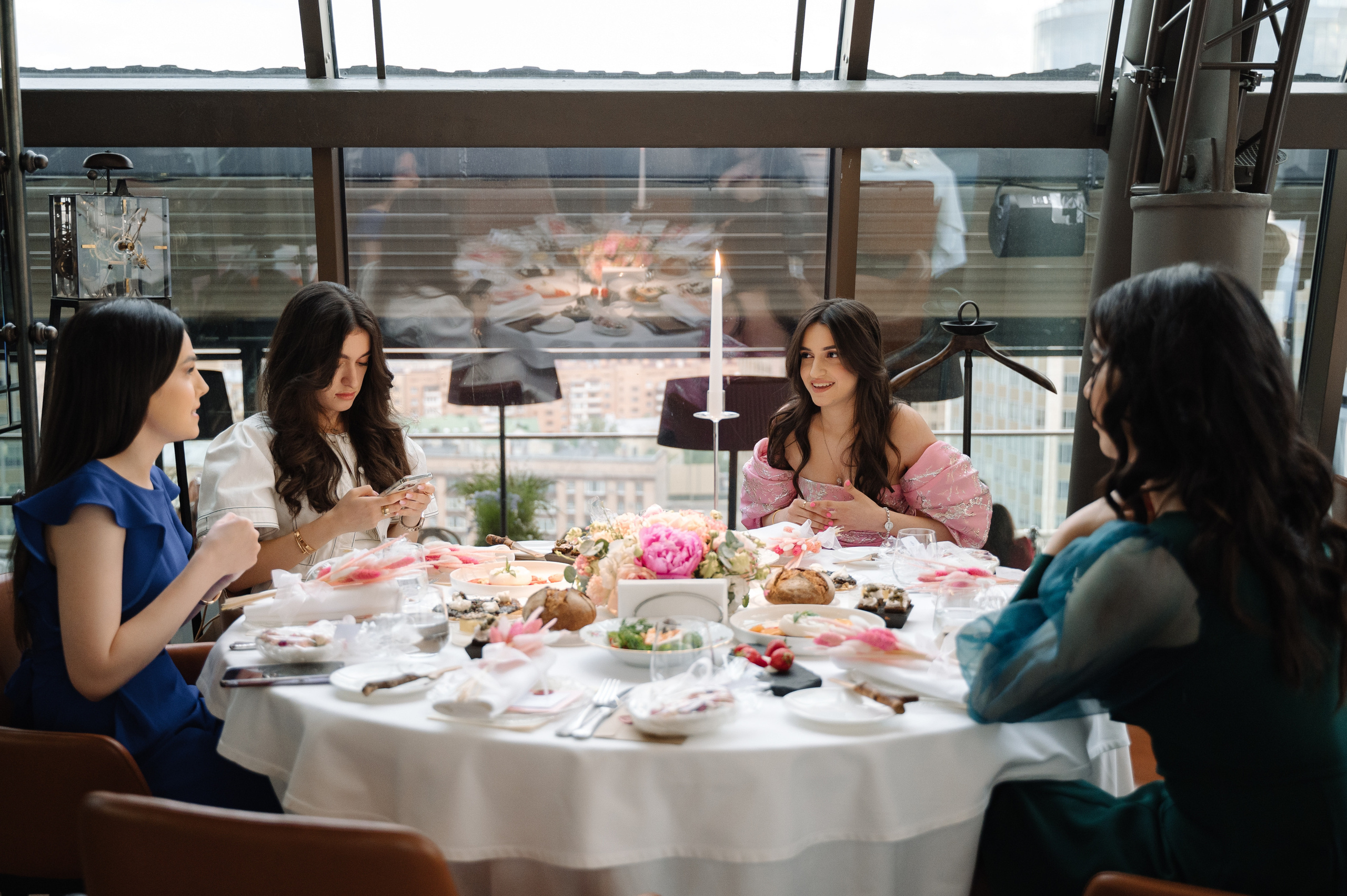 ДЕНЬ РОЖДЕНИЯ В РЕСТОРАНЕ WHITE RABBIT