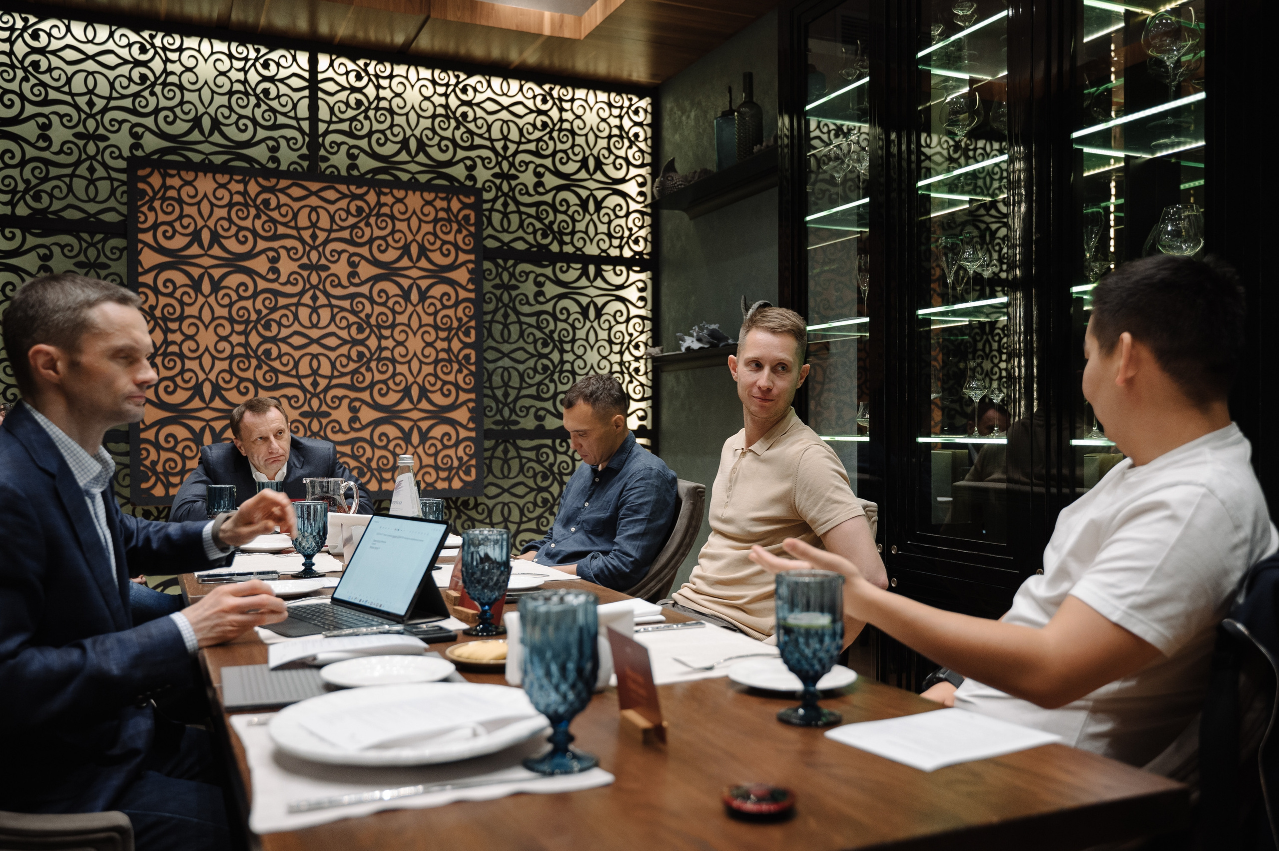 БИЗНЕС УЖИН В РЕСТОРАНЕ PESHI