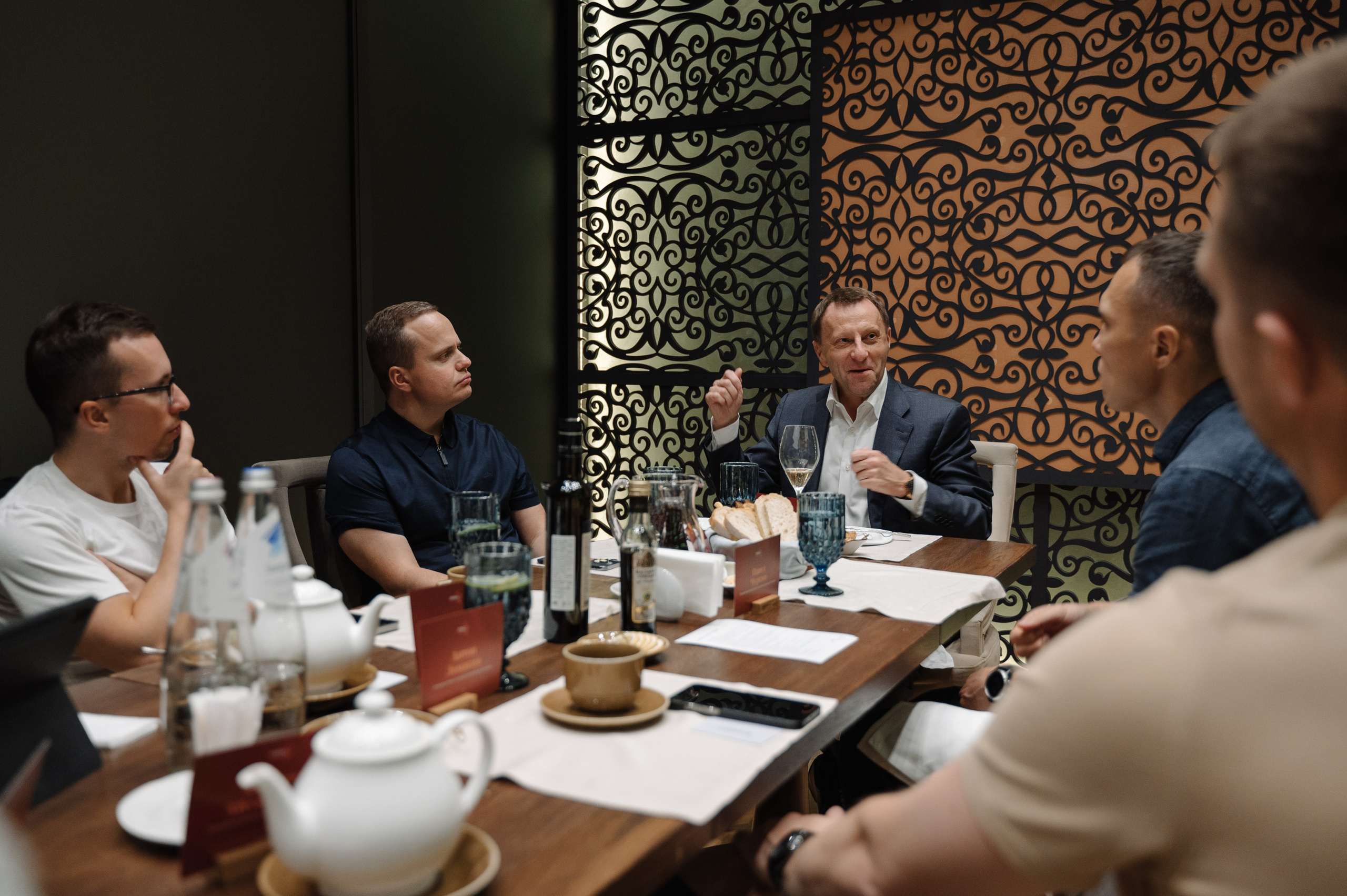 БИЗНЕС УЖИН В РЕСТОРАНЕ PESHI