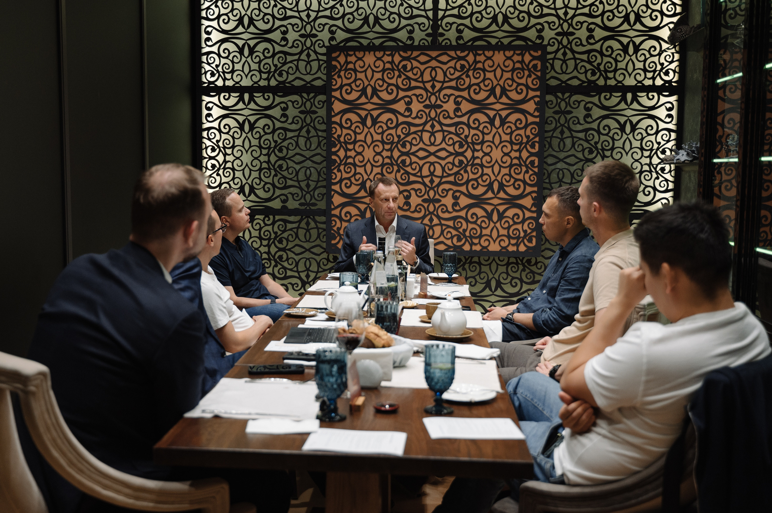 БИЗНЕС УЖИН В РЕСТОРАНЕ PESHI