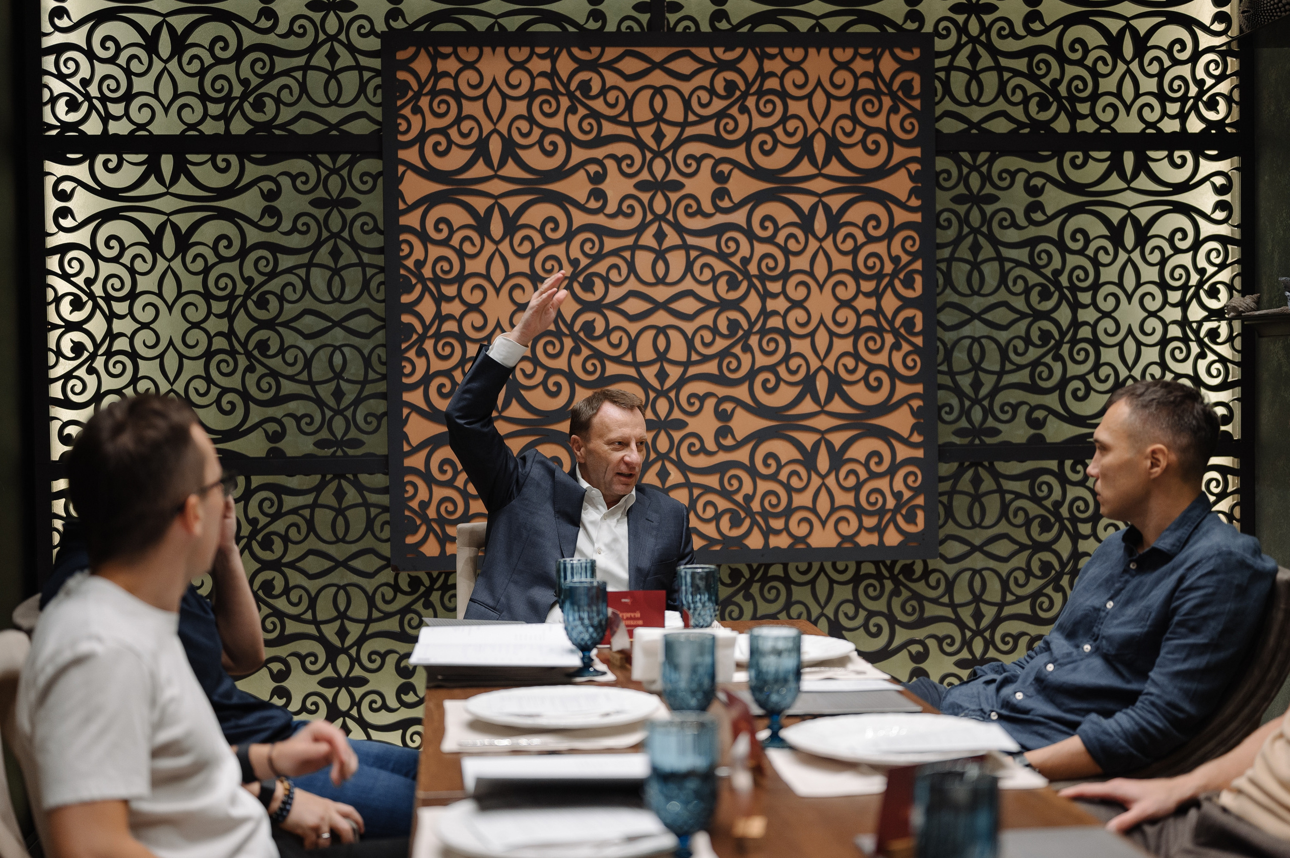 БИЗНЕС УЖИН В РЕСТОРАНЕ PESHI