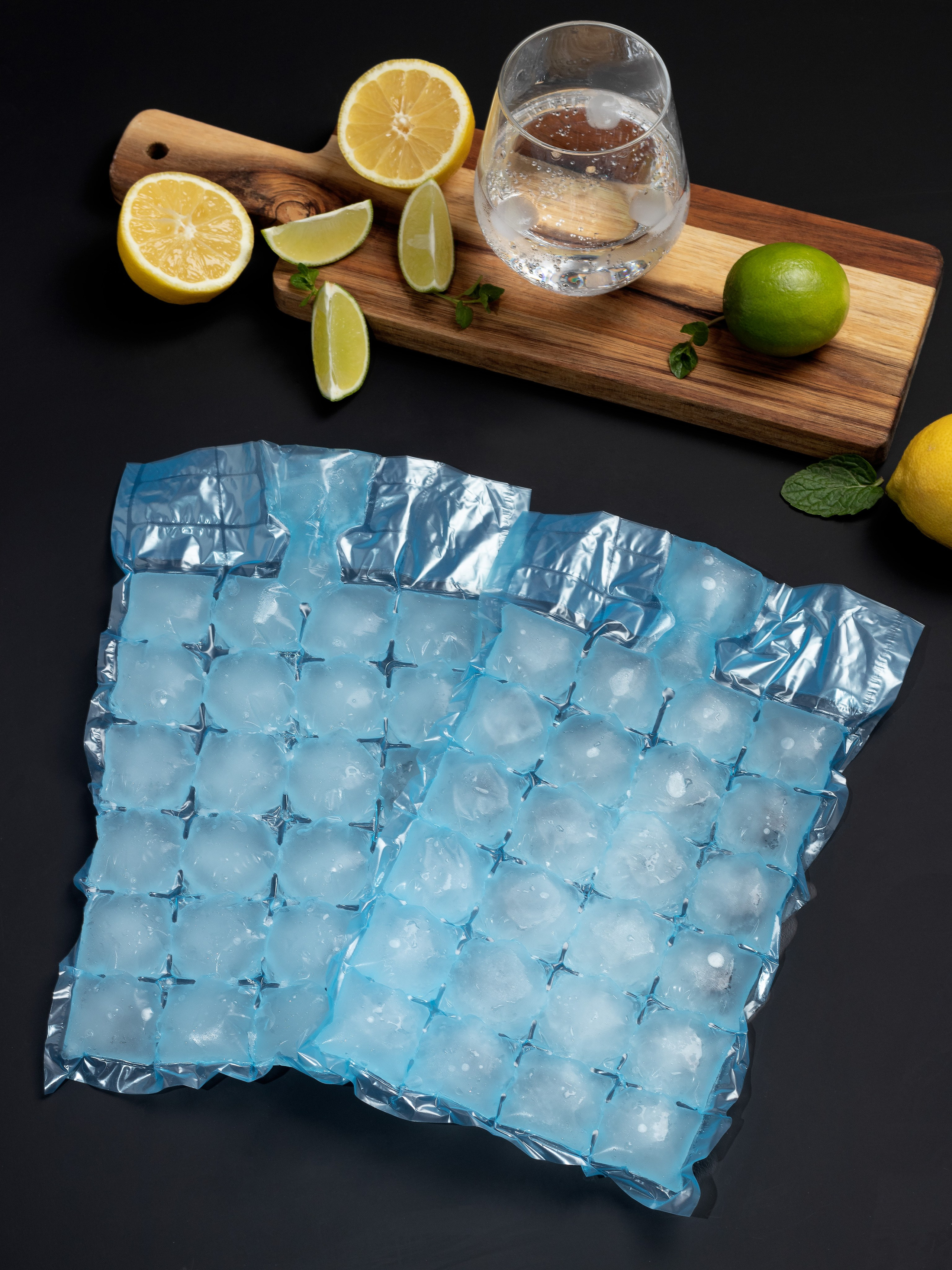 Пакеты для льда. Предметный фотограф Северова Екатерина | Профессиональная предметная съёмка фото и видео в Санкт-Петербурге