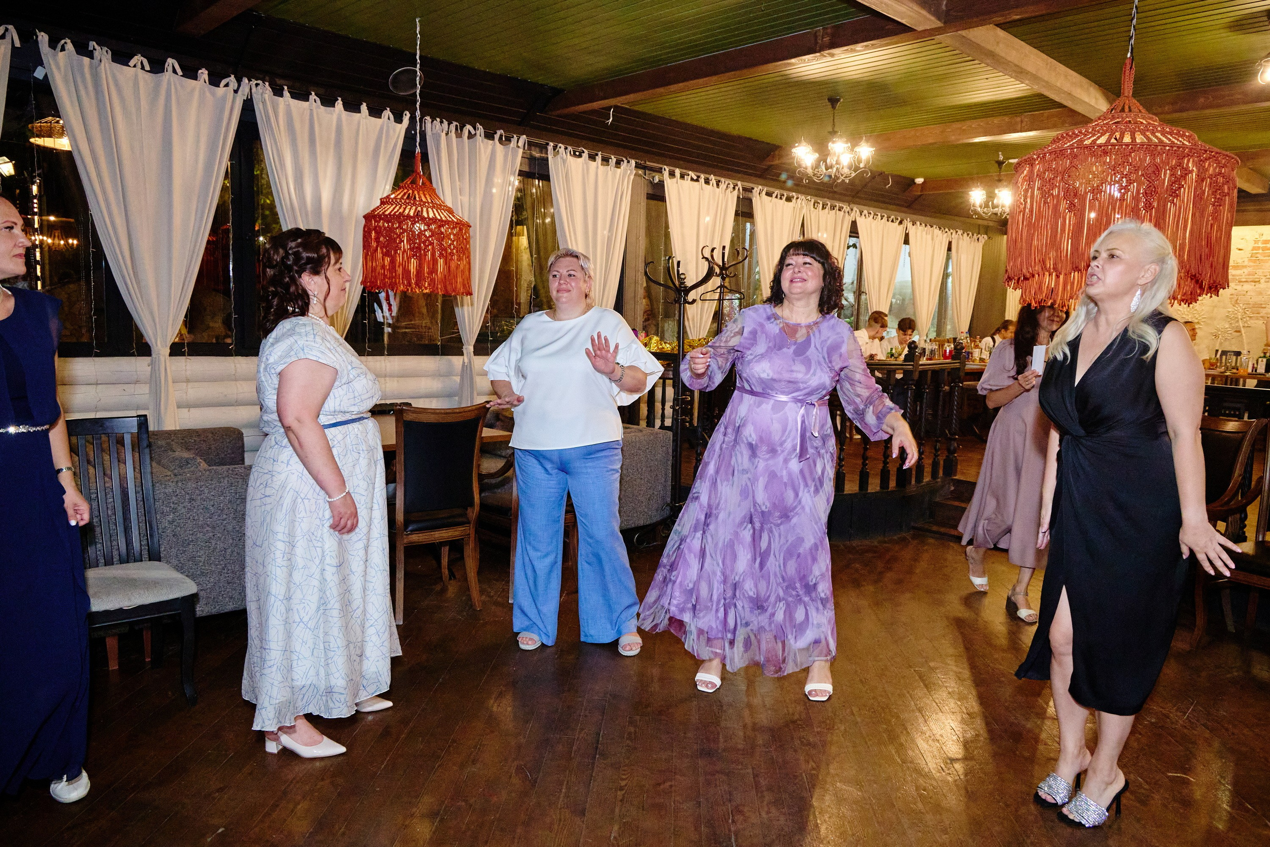 Выпускной 35 Сош. Фотограф Выпускные альбомы Таганрог Сергей Коробченко