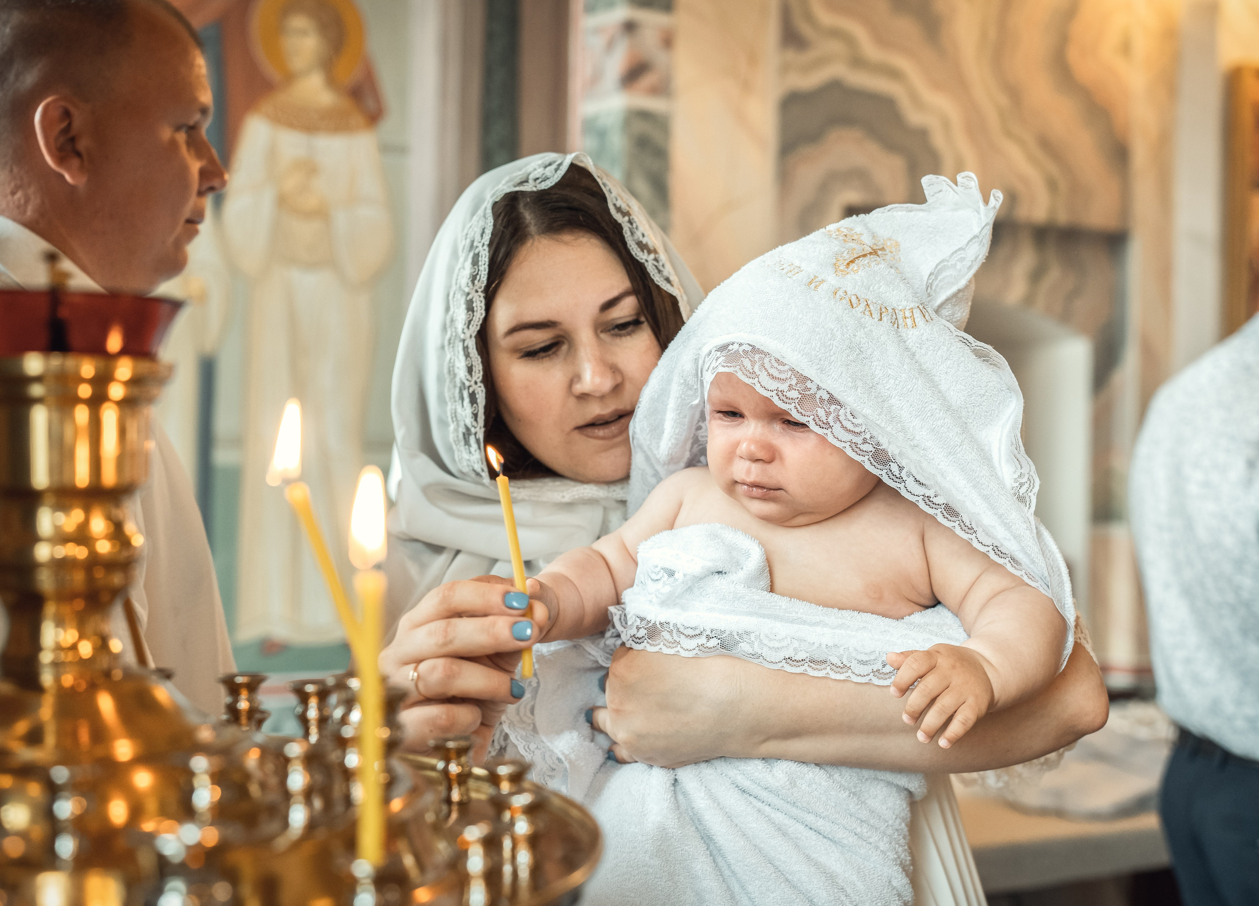 Крещение Полины в храме Покрова Пресвятой Богородицы. Фотограф на Крещение Тула и Венчание в Туле, детский и семейный фотограф