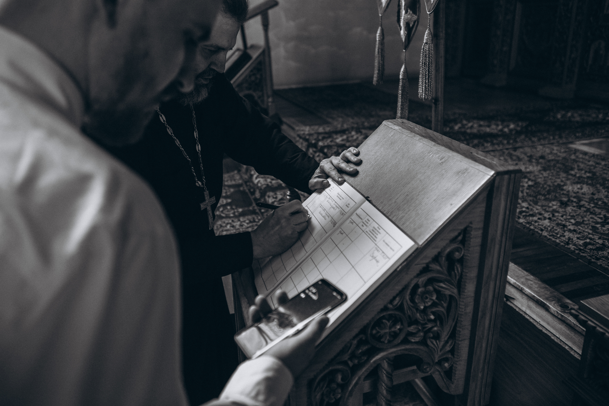 Венчание в Церкви Иконы Божией Матери Казанская на Валаамском подворье. Свадебный и семейный фотограф в Санкт-Петербурге Яцына Юрий. Видеоопер