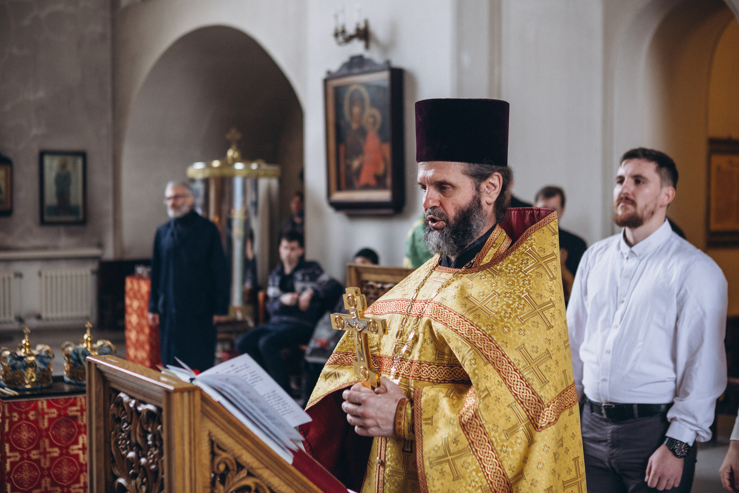 Венчание в Церкви Иконы Божией Матери Казанская на Валаамском подворье. Свадебный и семейный фотограф в Санкт-Петербурге Яцына Юрий. Видеоопер