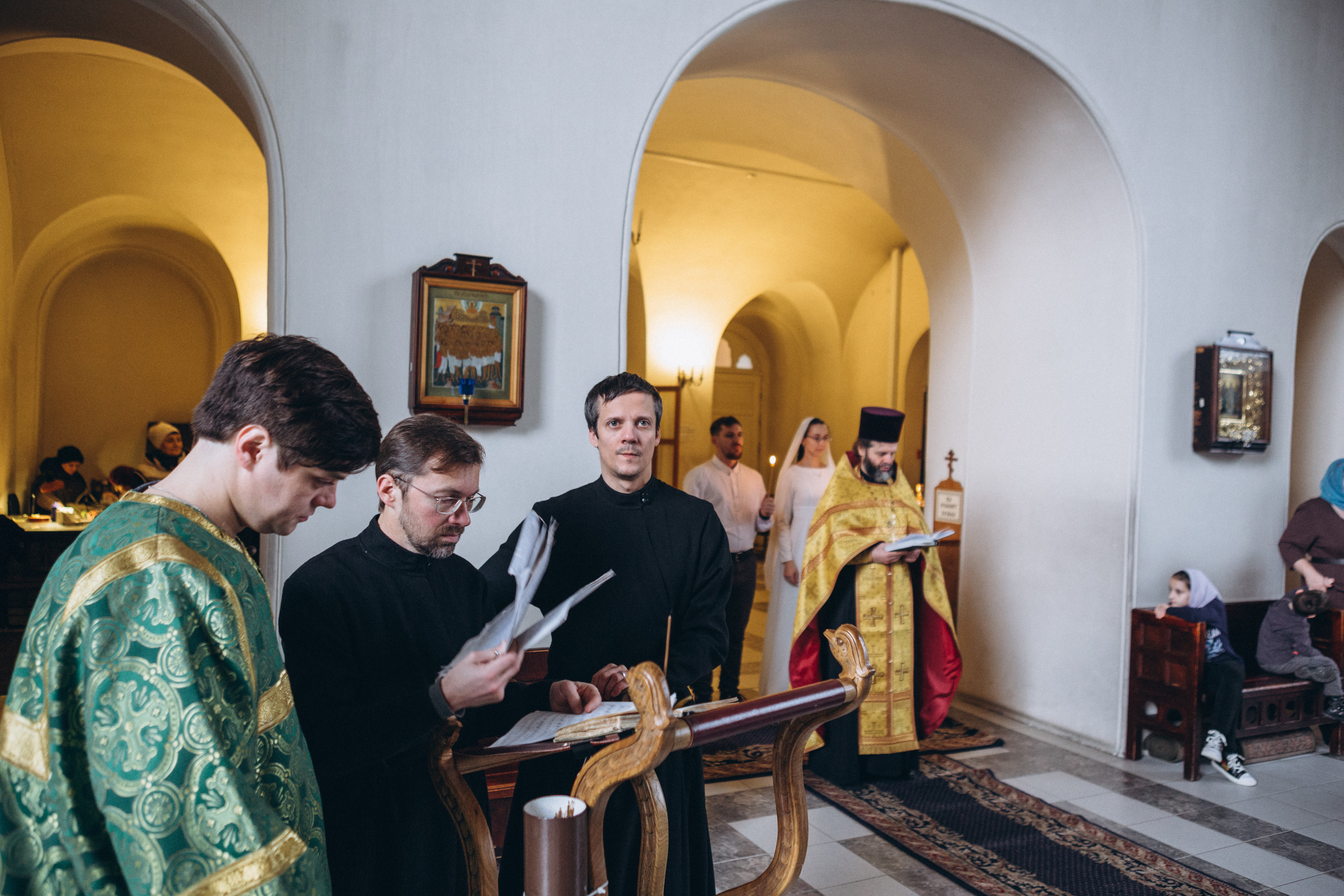 Венчание в Церкви Иконы Божией Матери Казанская на Валаамском подворье. Свадебный и семейный фотограф в Санкт-Петербурге Яцына Юрий. Видеоопер