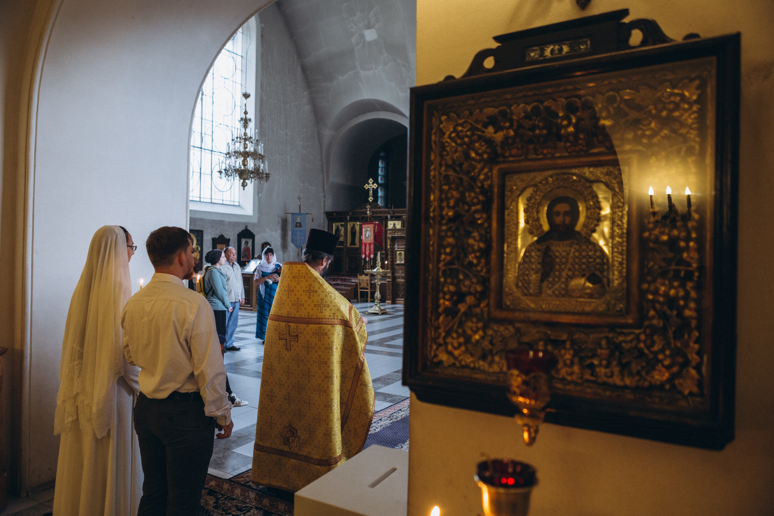 Венчание в Церкви Иконы Божией Матери Казанская на Валаамском подворье. Свадебный и семейный фотограф в Санкт-Петербурге Яцына Юрий. Видеоопер