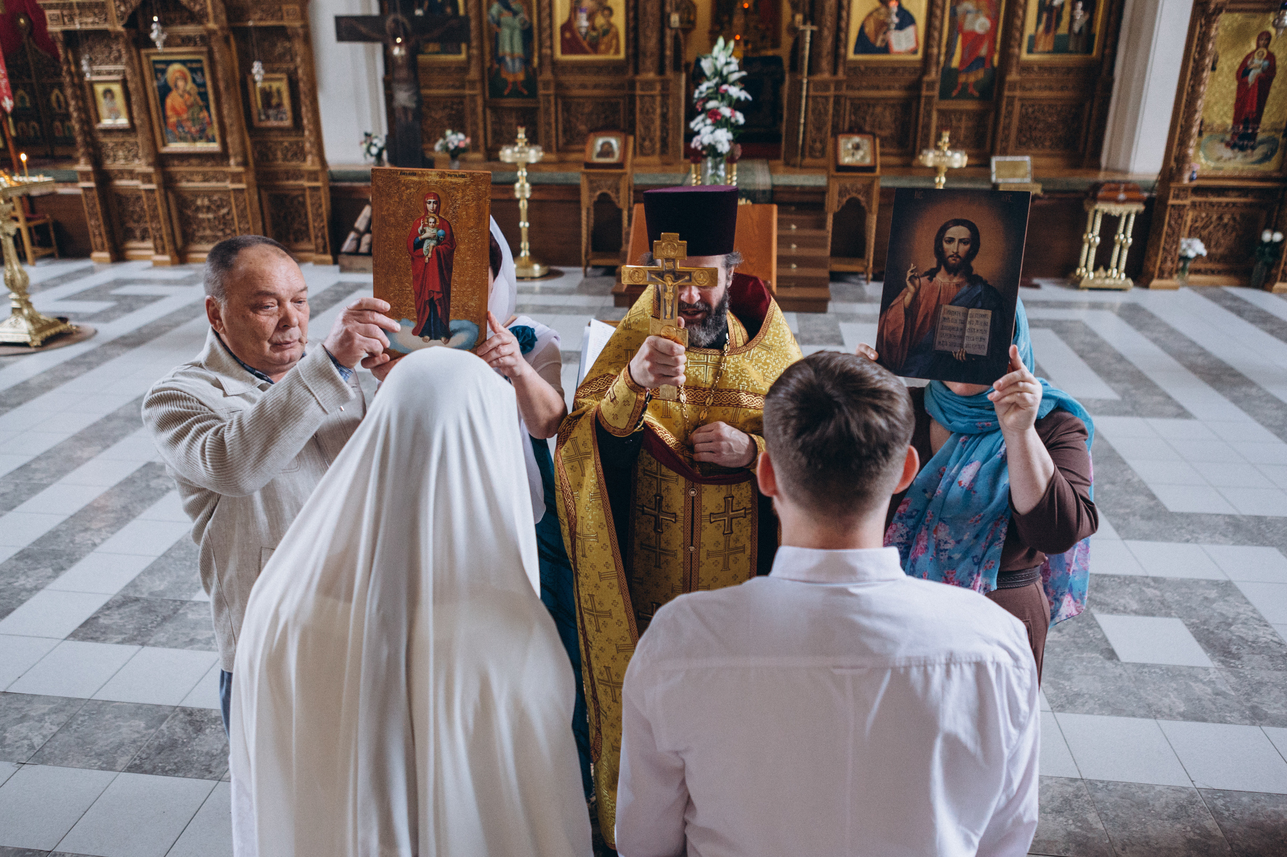 Венчание в Церкви Иконы Божией Матери Казанская на Валаамском подворье. Свадебный и семейный фотограф в Санкт-Петербурге Яцына Юрий. Видеоопер