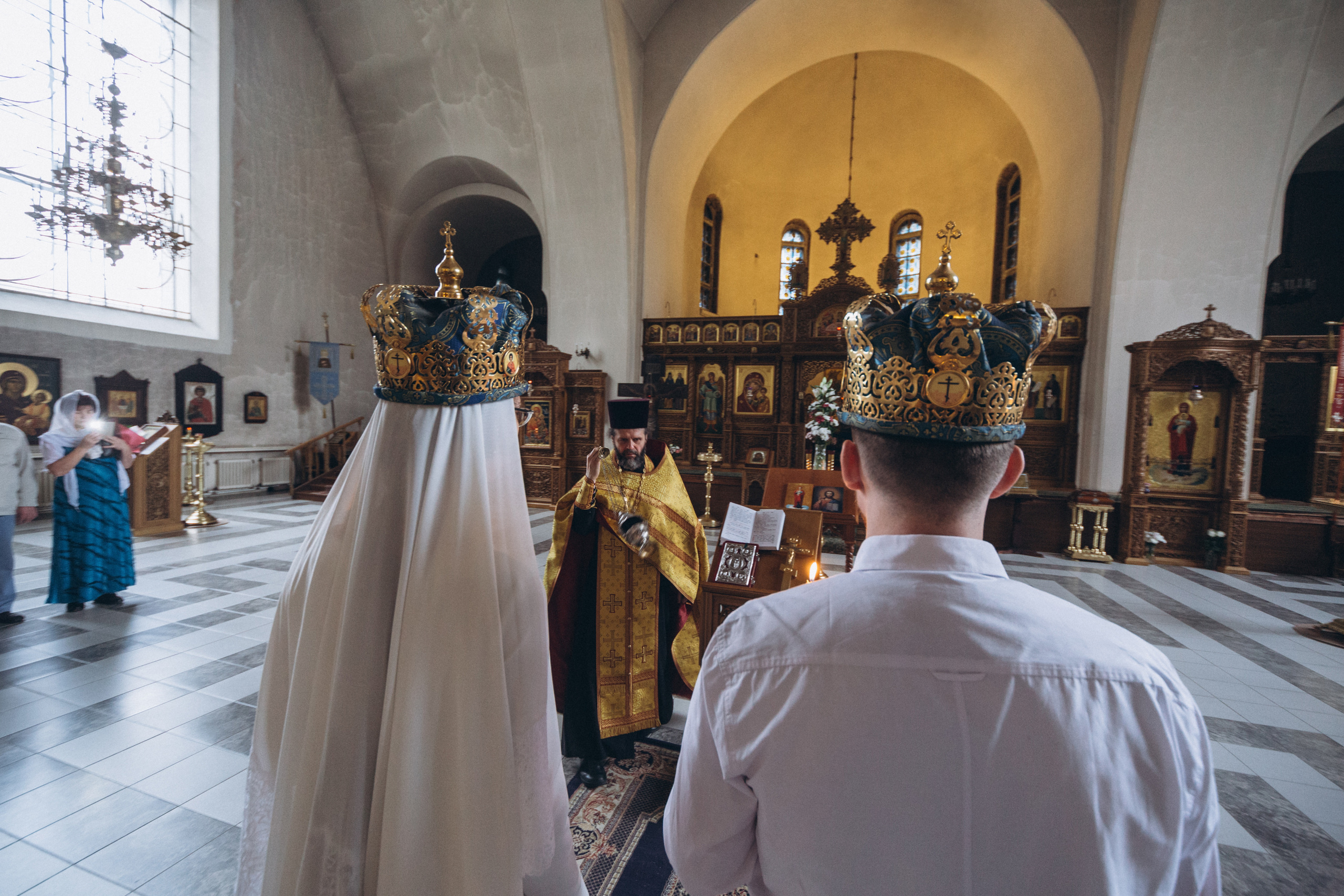 Венчание в Церкви Иконы Божией Матери Казанская на Валаамском подворье. Свадебный и семейный фотограф в Санкт-Петербурге Яцына Юрий. Видеоопер