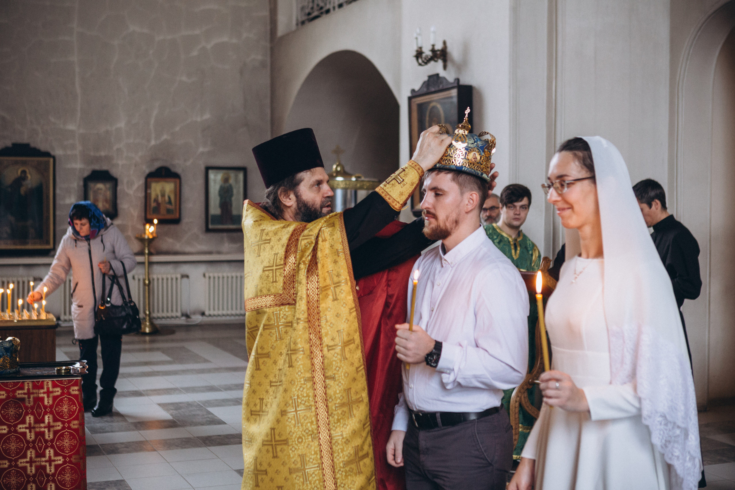Венчание в Церкви Иконы Божией Матери Казанская на Валаамском подворье. Свадебный и семейный фотограф в Санкт-Петербурге Яцына Юрий. Видеоопер