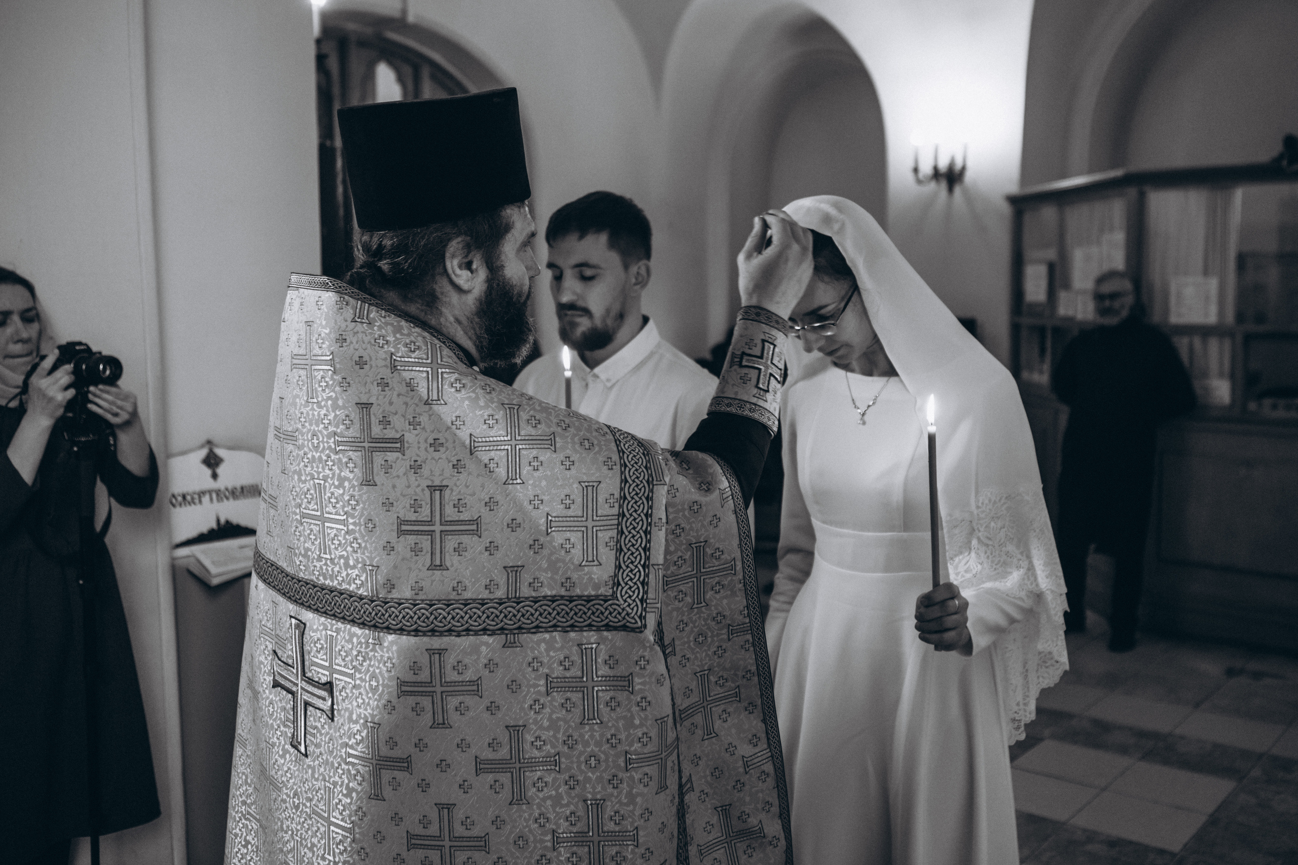 Венчание в Церкви Иконы Божией Матери Казанская на Валаамском подворье. Свадебный и семейный фотограф в Санкт-Петербурге Яцына Юрий. Видеоопер