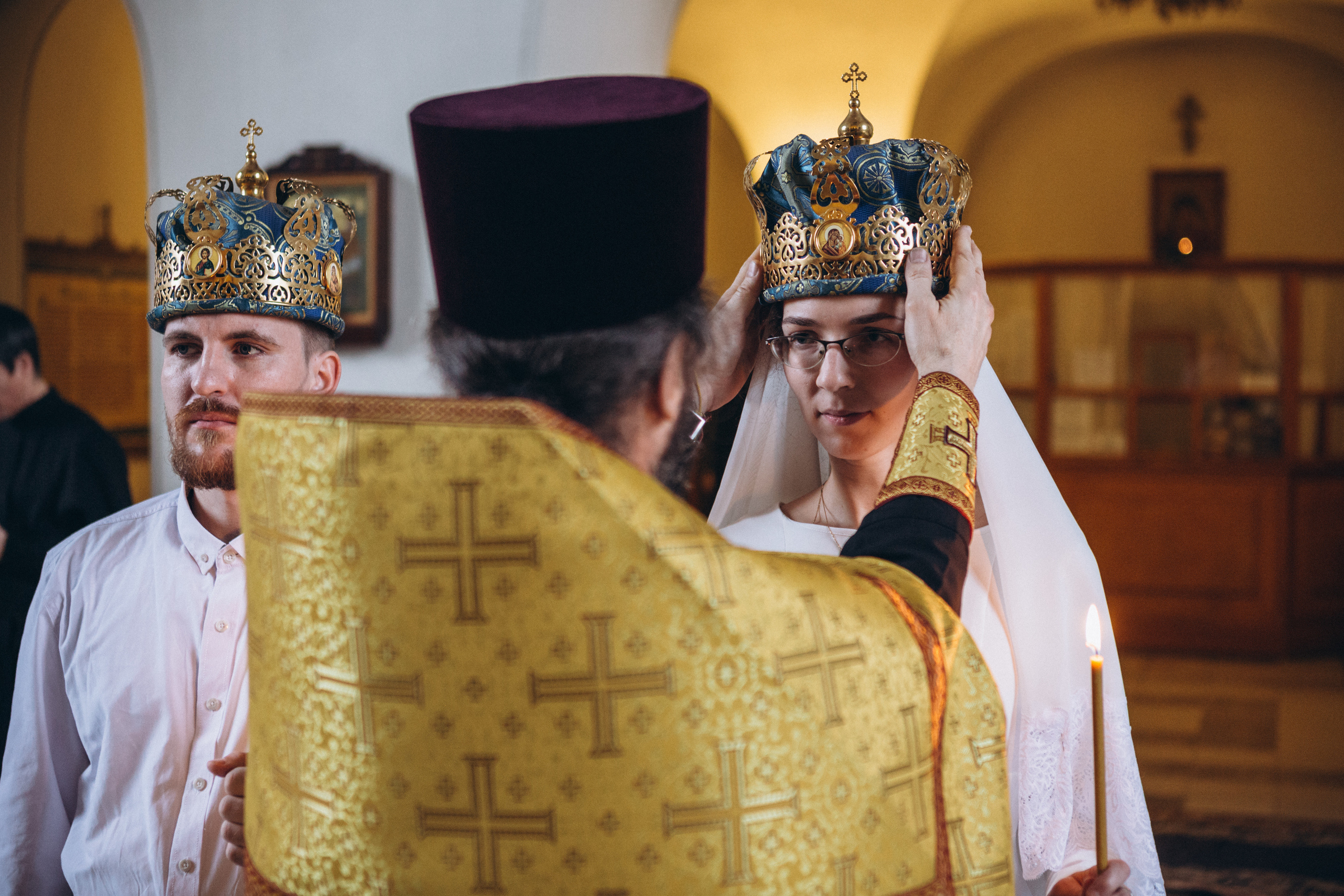 Венчание в Церкви Иконы Божией Матери Казанская на Валаамском подворье. Свадебный и семейный фотограф в Санкт-Петербурге Яцына Юрий. Видеоопер