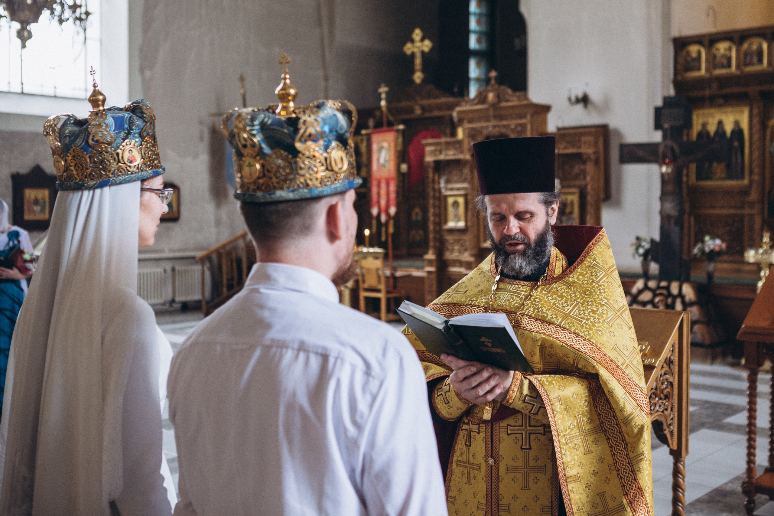 Венчание в Церкви Иконы Божией Матери Казанская на Валаамском подворье. Свадебный и семейный фотограф в Санкт-Петербурге Яцына Юрий. Видеоопер