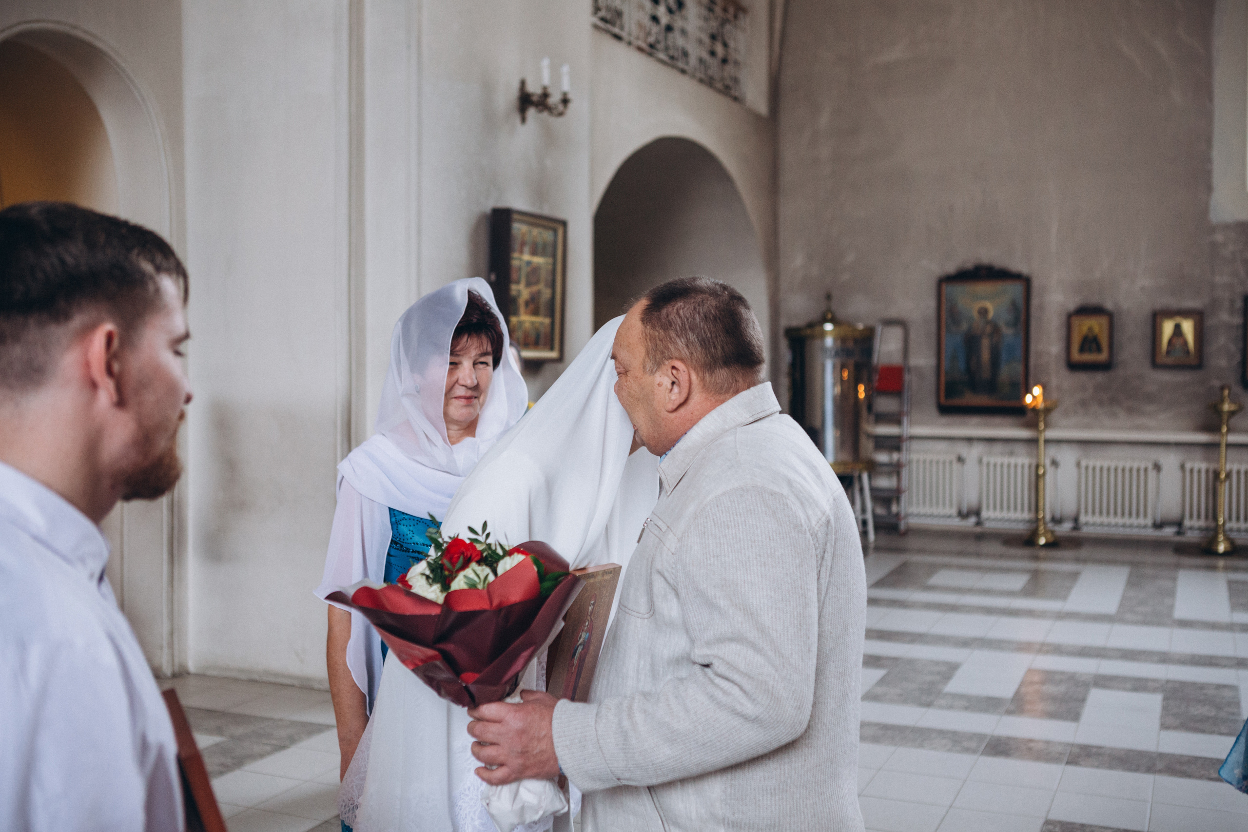 Венчание в Церкви Иконы Божией Матери Казанская на Валаамском подворье. Свадебный и семейный фотограф в Санкт-Петербурге Яцына Юрий. Видеоопер