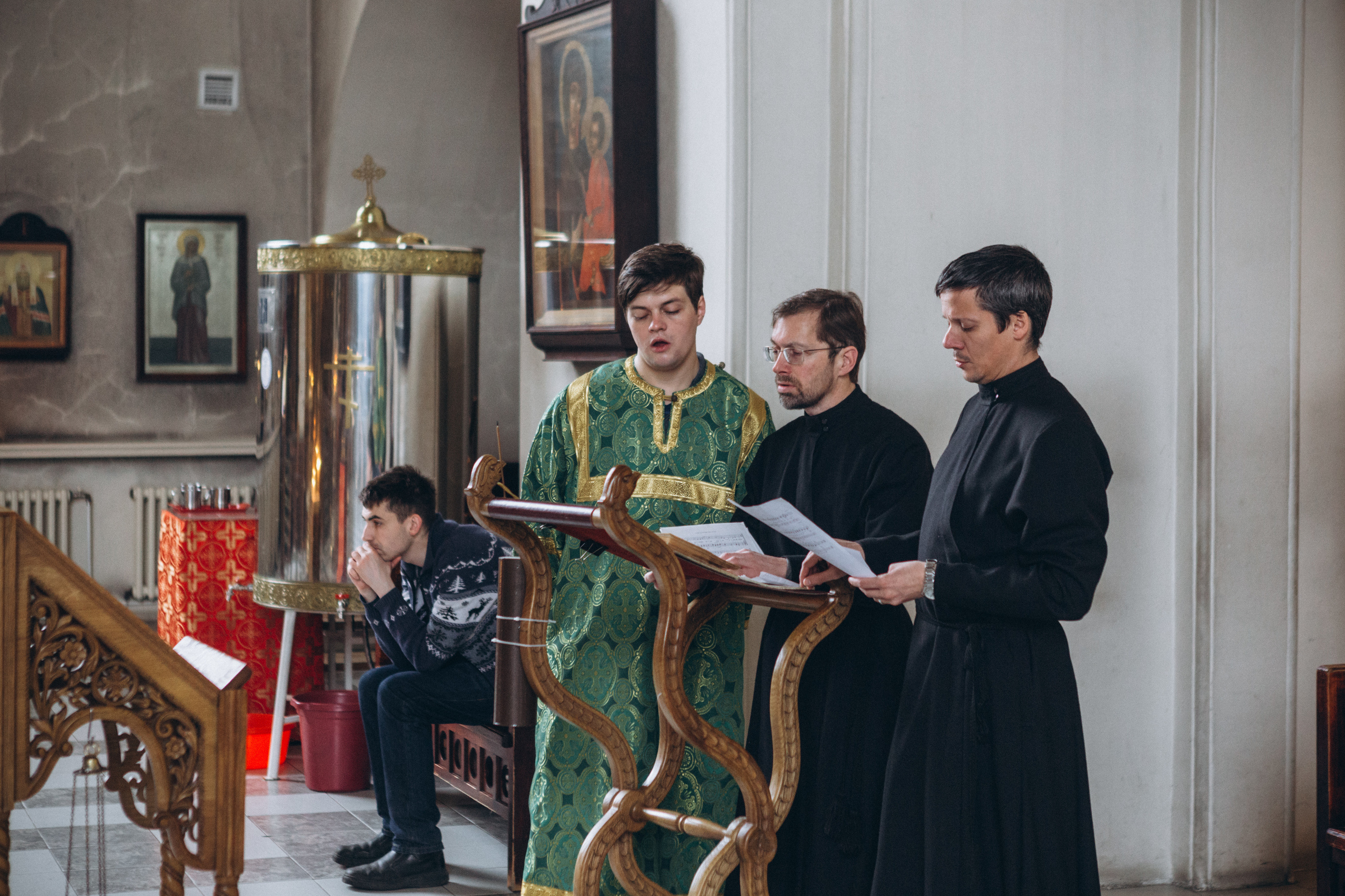 Венчание в Церкви Иконы Божией Матери Казанская на Валаамском подворье. Свадебный и семейный фотограф в Санкт-Петербурге Яцына Юрий. Видеоопер