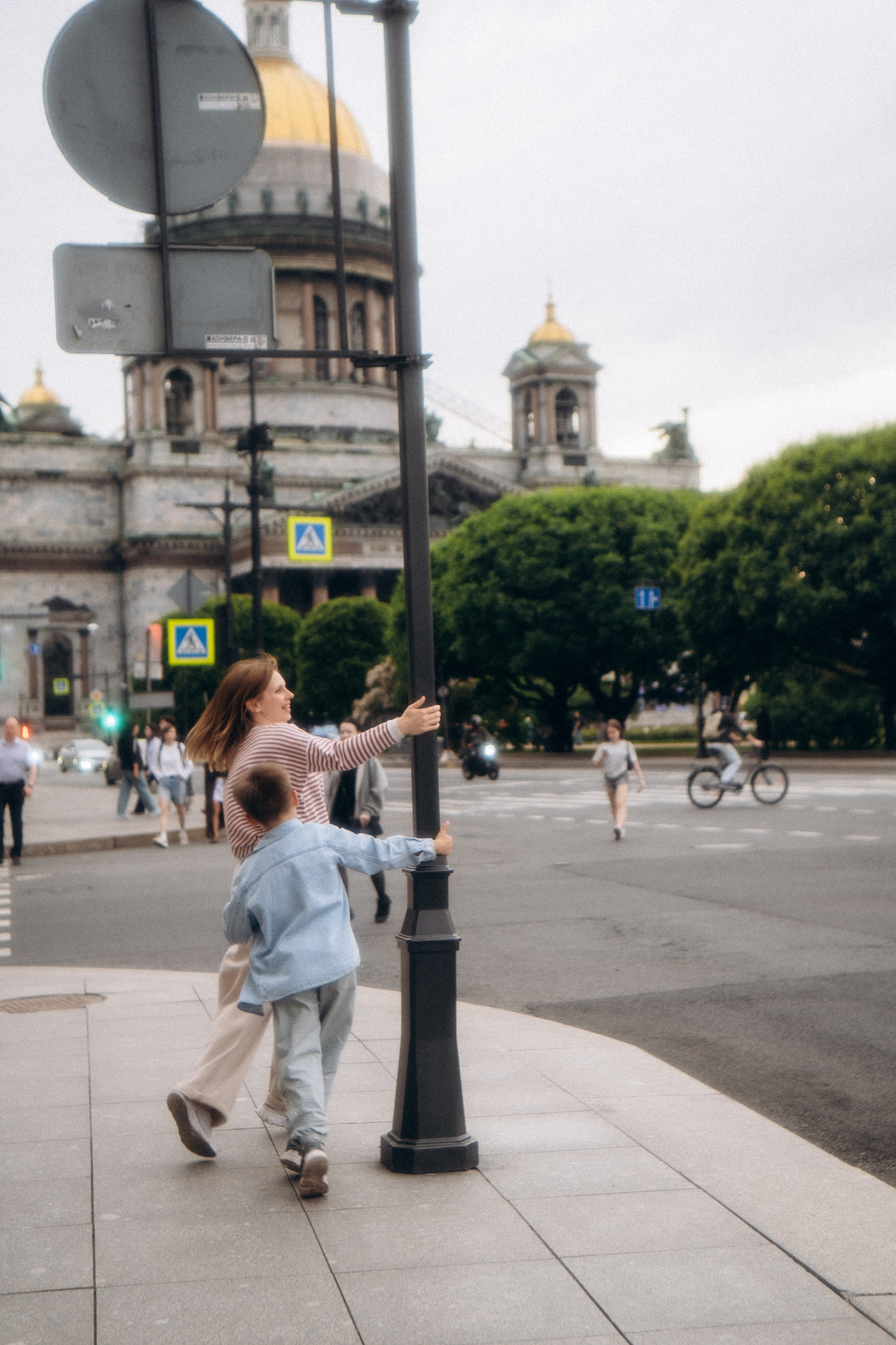 Семейная прогулочная фотосессия в Спб. Фотограф в Санкт-Петербурге Кристина Брянская