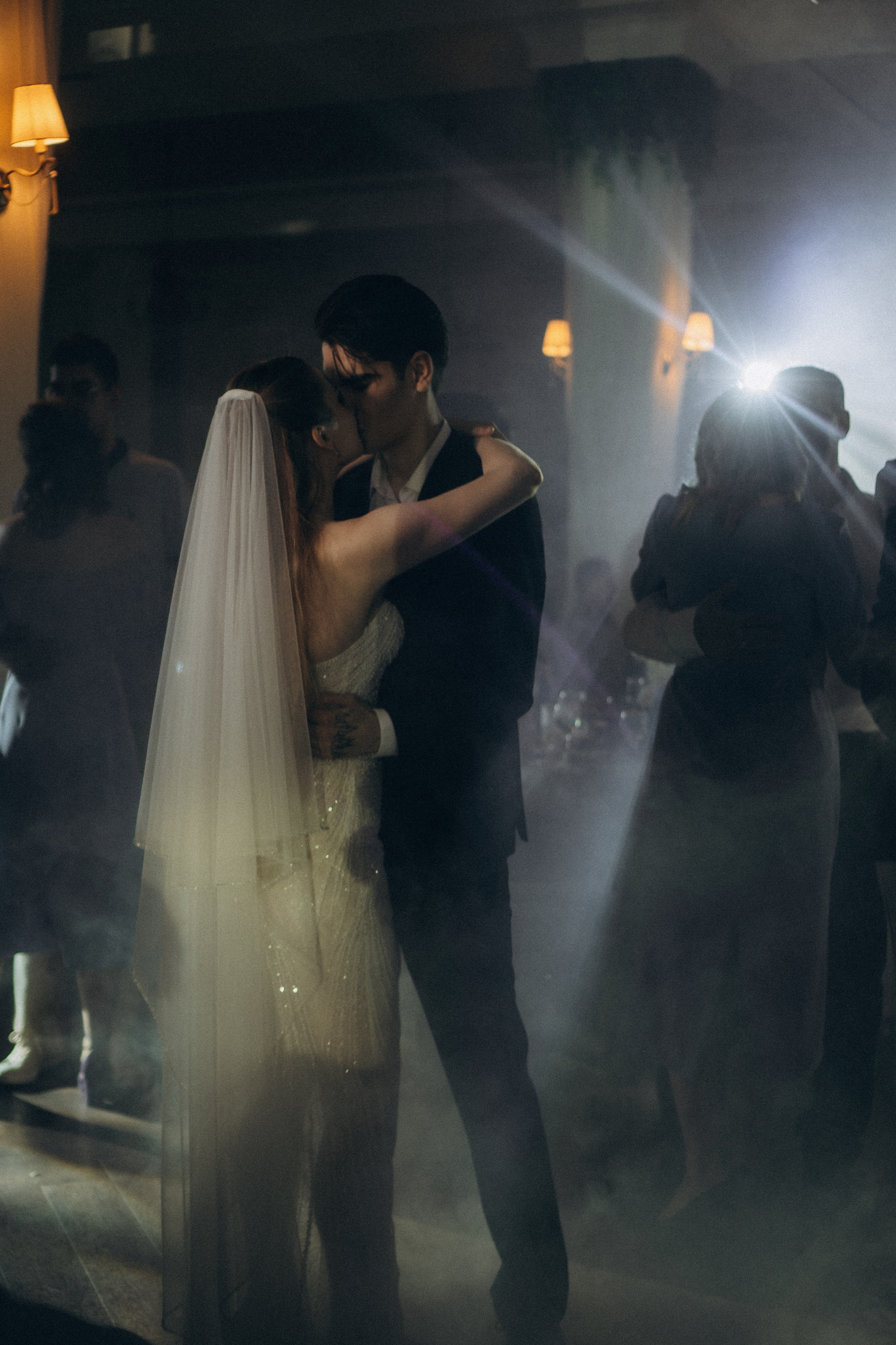 СВАДЕБНАЯ СЬЕМКА СБОРОВ В ОТЕЛЕ И ВЫЕЗД НА ЦЕРЕМОНИЮ (СНЯТО В СИБИРЕ В НИЖНЕВАРТОВСКЕ). Профессиональный фотограф, Санкт-Петербург — Виктория Богомолова