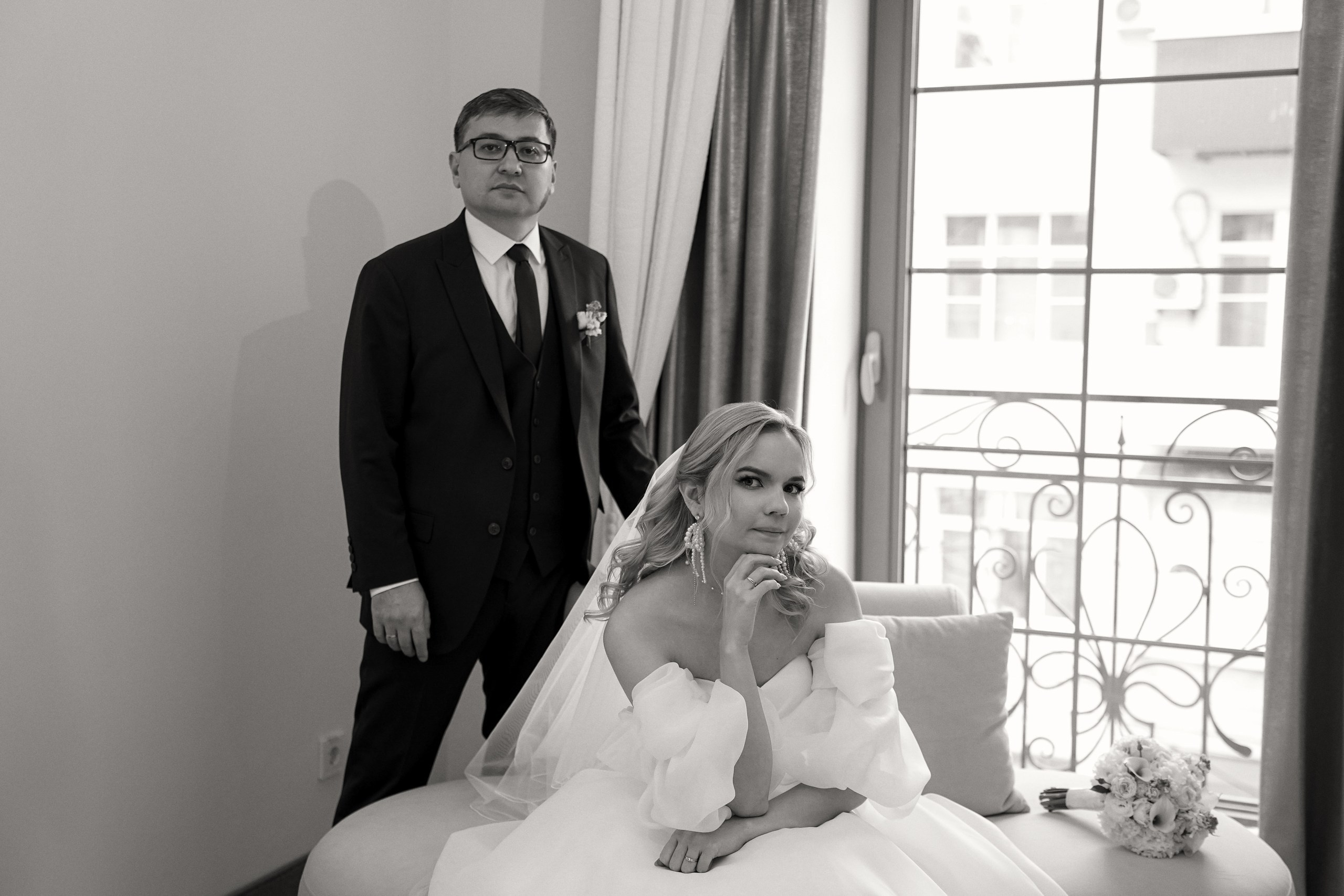 Свадебная фотосессия «4 часа». Отель Резиденция в Ростове-на-Дону. Кадры молодоженов на природе. Фотосессия банкета 1 час. Свадебный фотограф в Ростове-на-Дону. Таинство Крещения и Венчания, семейные фотосессии. Алёна Чёботова