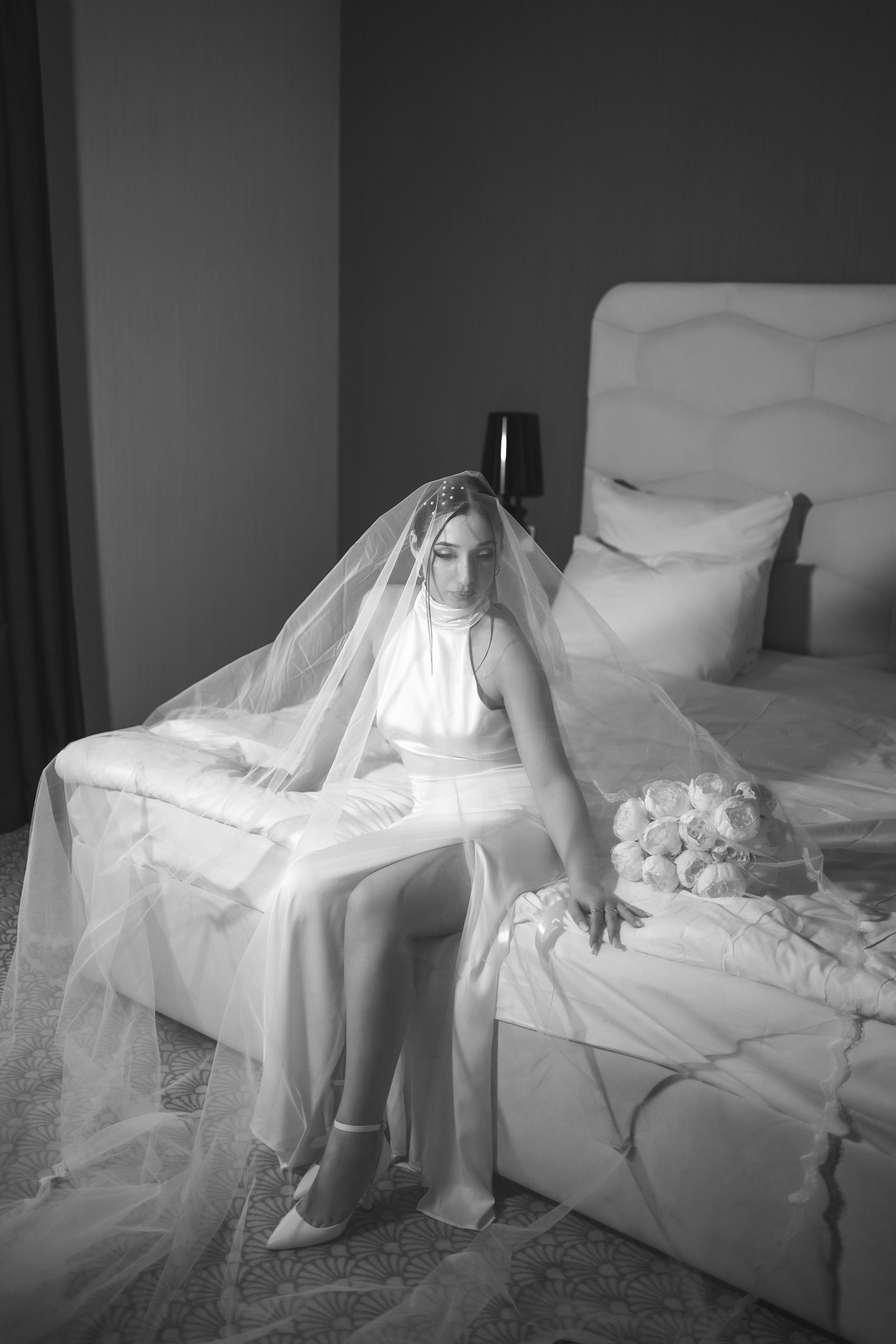 Утро невесты Алины в Графском парке. Свадебный фотограф в Ростове-на-Дону. Таинство Крещения и Венчания, семейные фотосессии. Алёна Чёботова