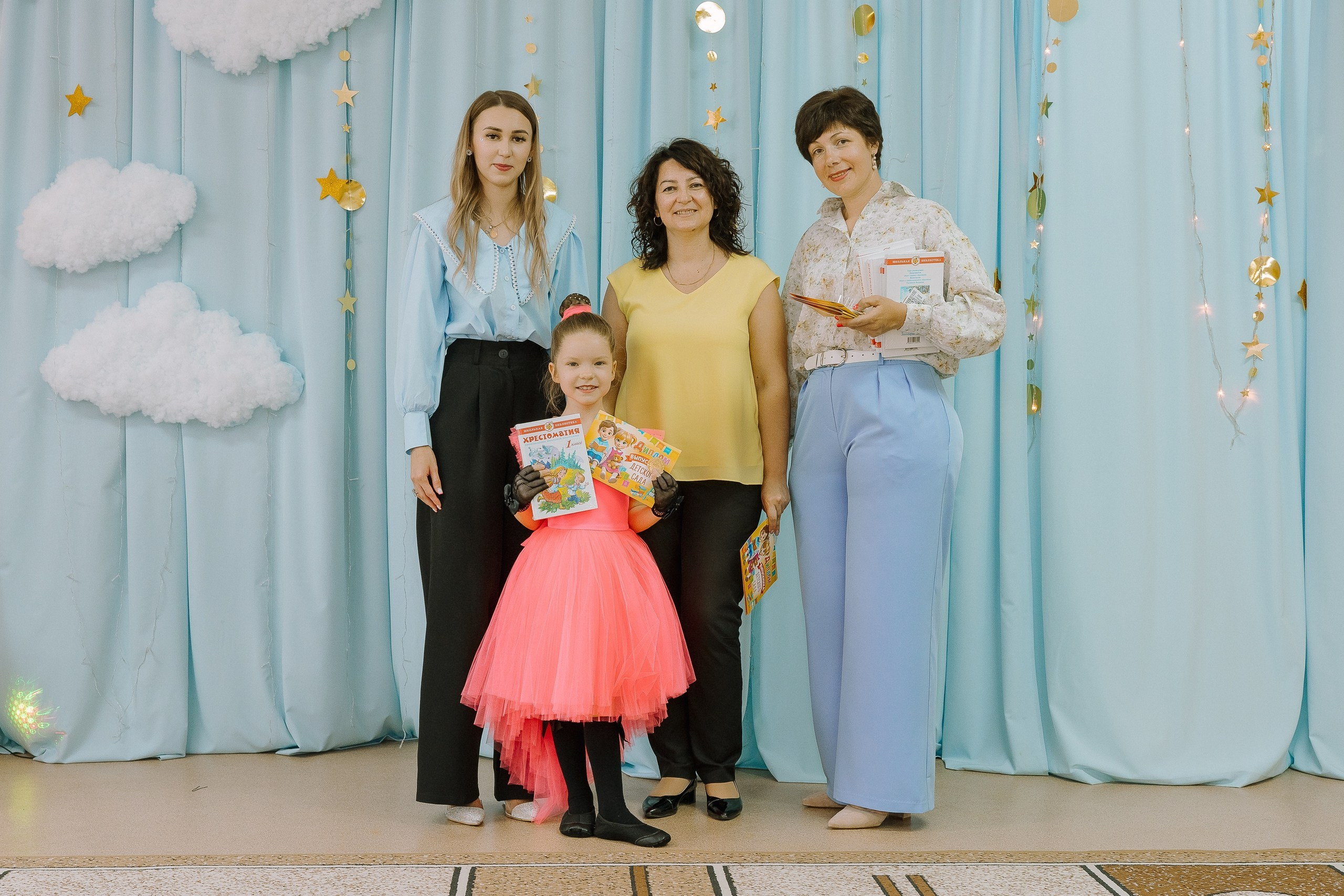 Выпускной в ДС -29. Выпускные альбомы Натальи Бутко: Новороссийск, Анапа, Геленджик